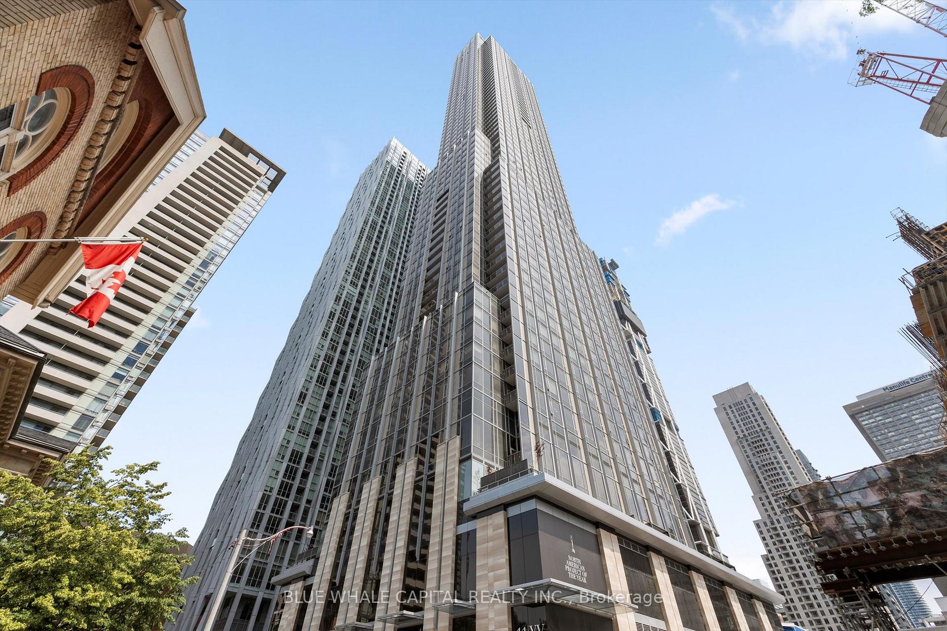 Front of Unit 4204, 11 Yorkville Avenue