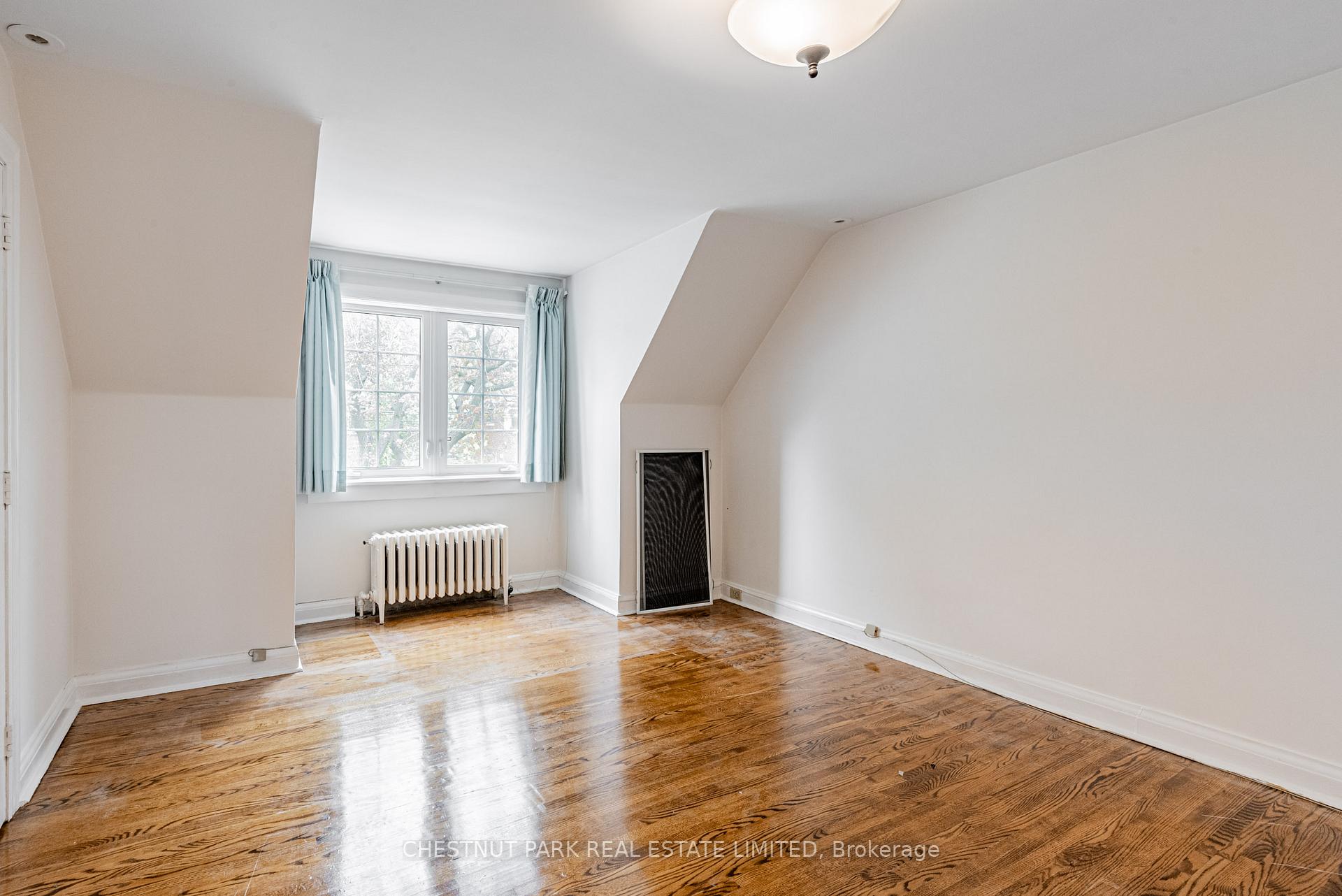 Photo 8 of 53 Caribou Road, Toronto, Bedford Park-Nortown — HOMEH