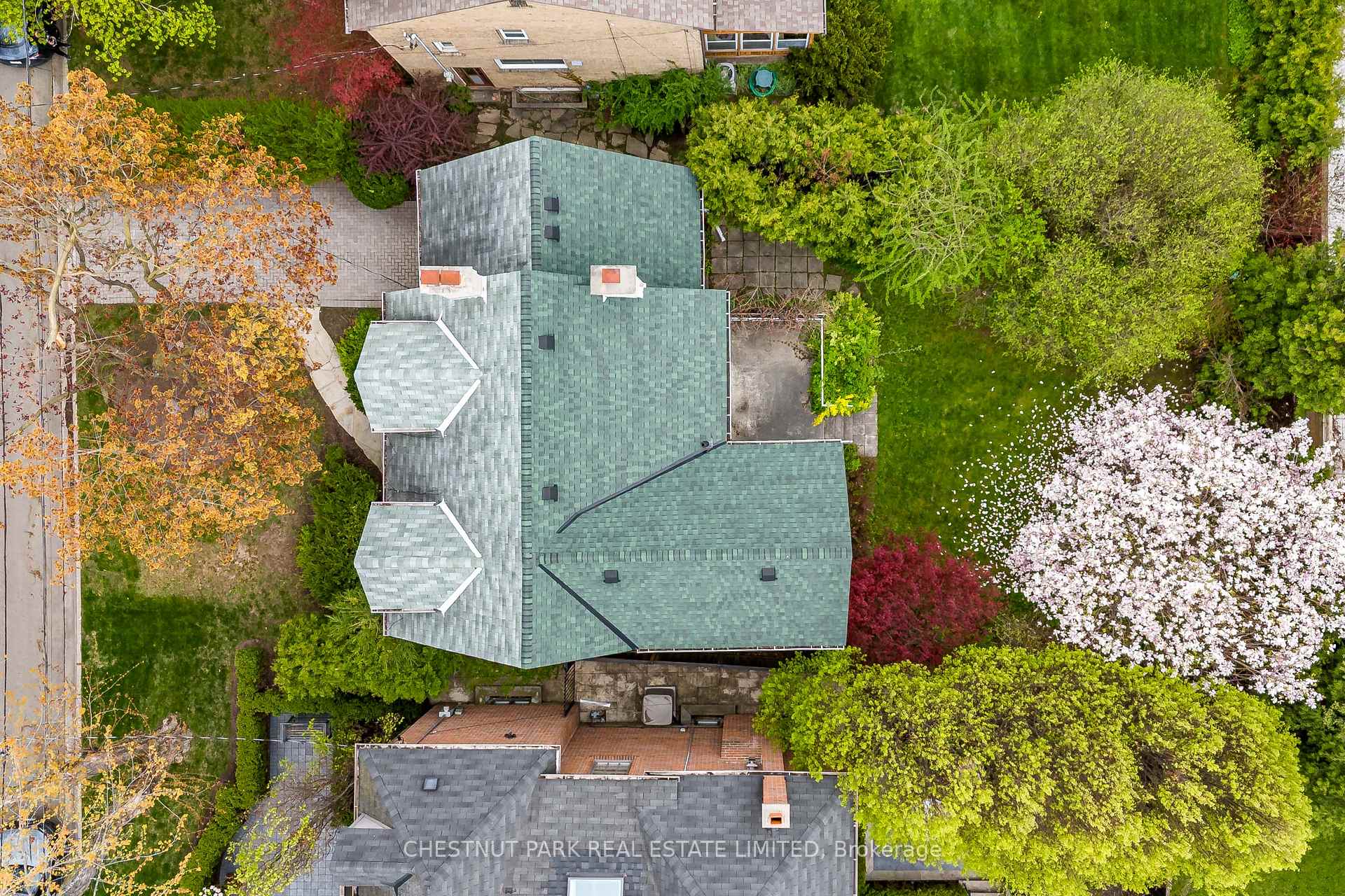 Photo 25 of 53 Caribou Road, Toronto, Bedford Park-Nortown — HOMEH