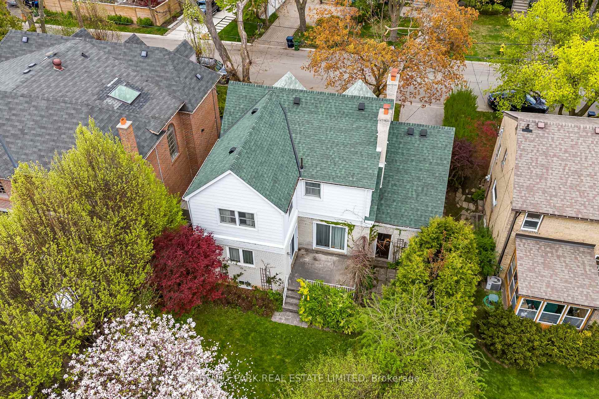 Photo 31 of 53 Caribou Road, Toronto, Bedford Park-Nortown — HOMEH