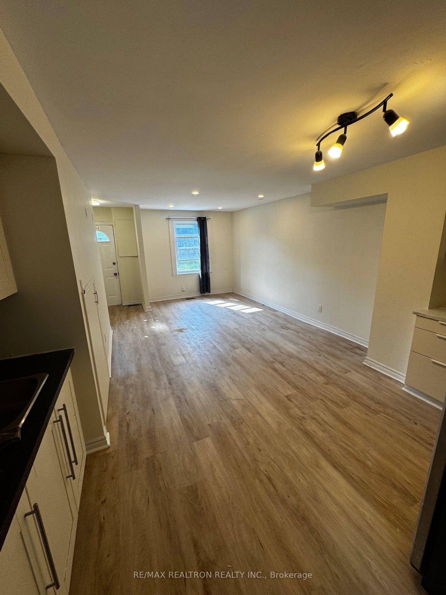 Photo 4 of 360 Cope Street, Hamilton, Homeside — HOMEH