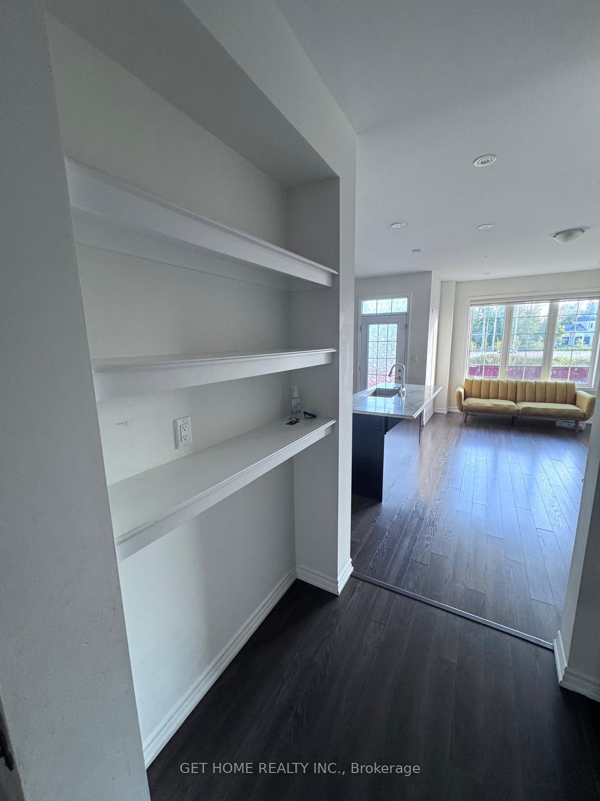 Photo 2 of 26 Circus Crescent, Brampton, Northwest Brampton — HOMEH
