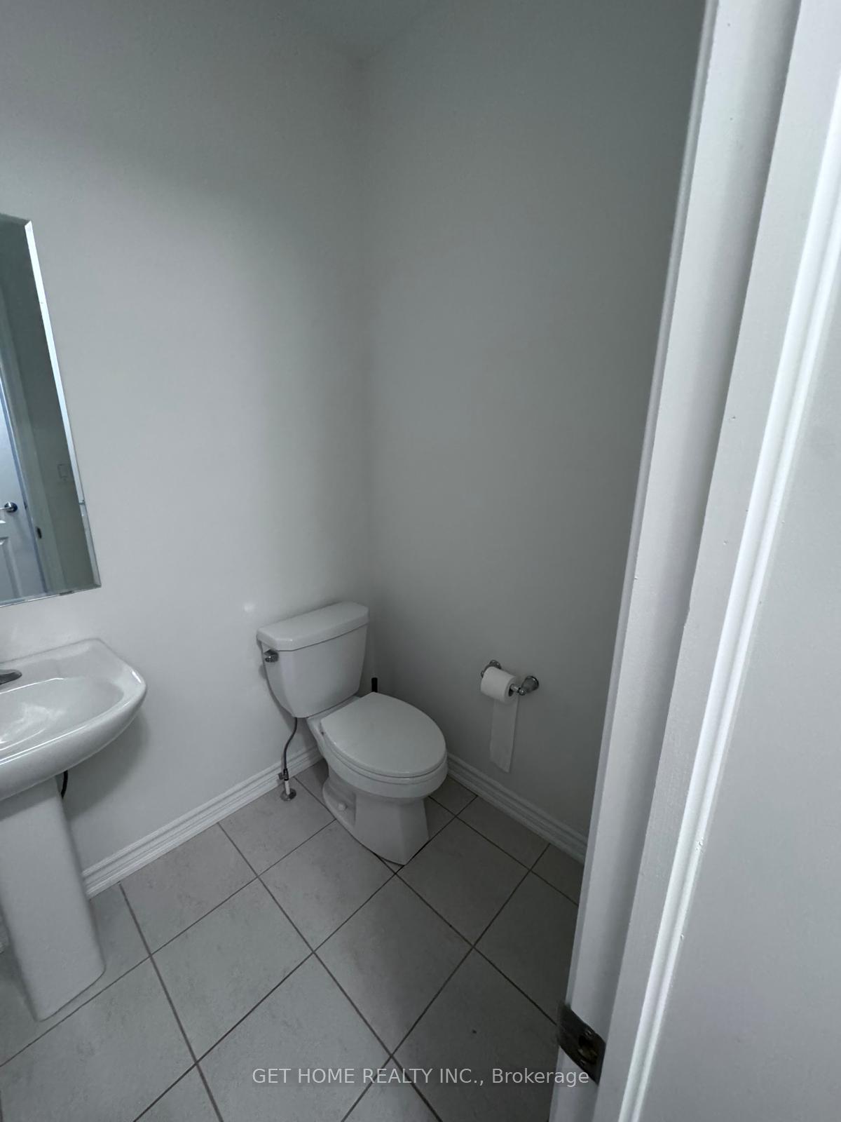 Photo 9 of 26 Circus Crescent, Brampton, Northwest Brampton — HOMEH