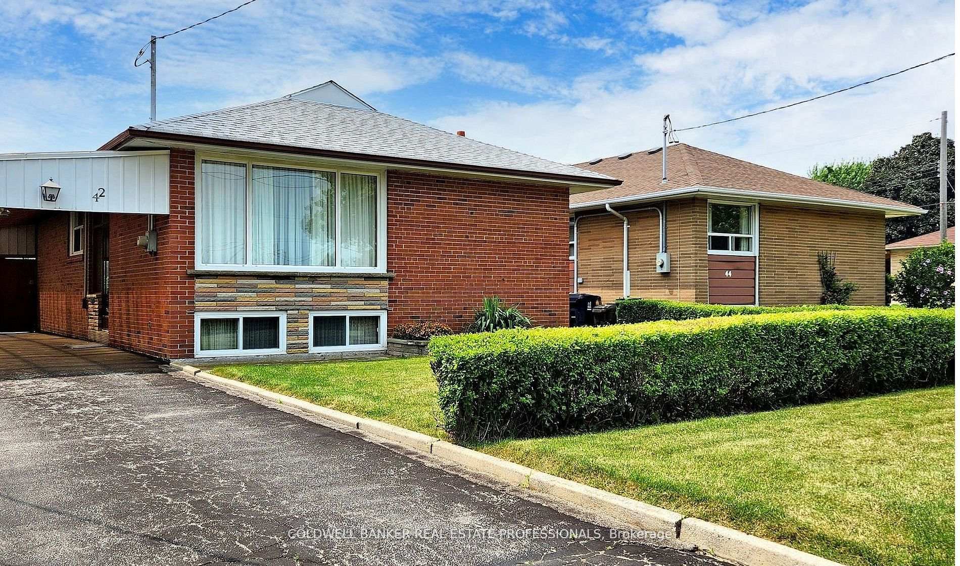 Photo 1 of 42 Budea Crescent, Scarborough, Wexford-Maryvale — HOMEH