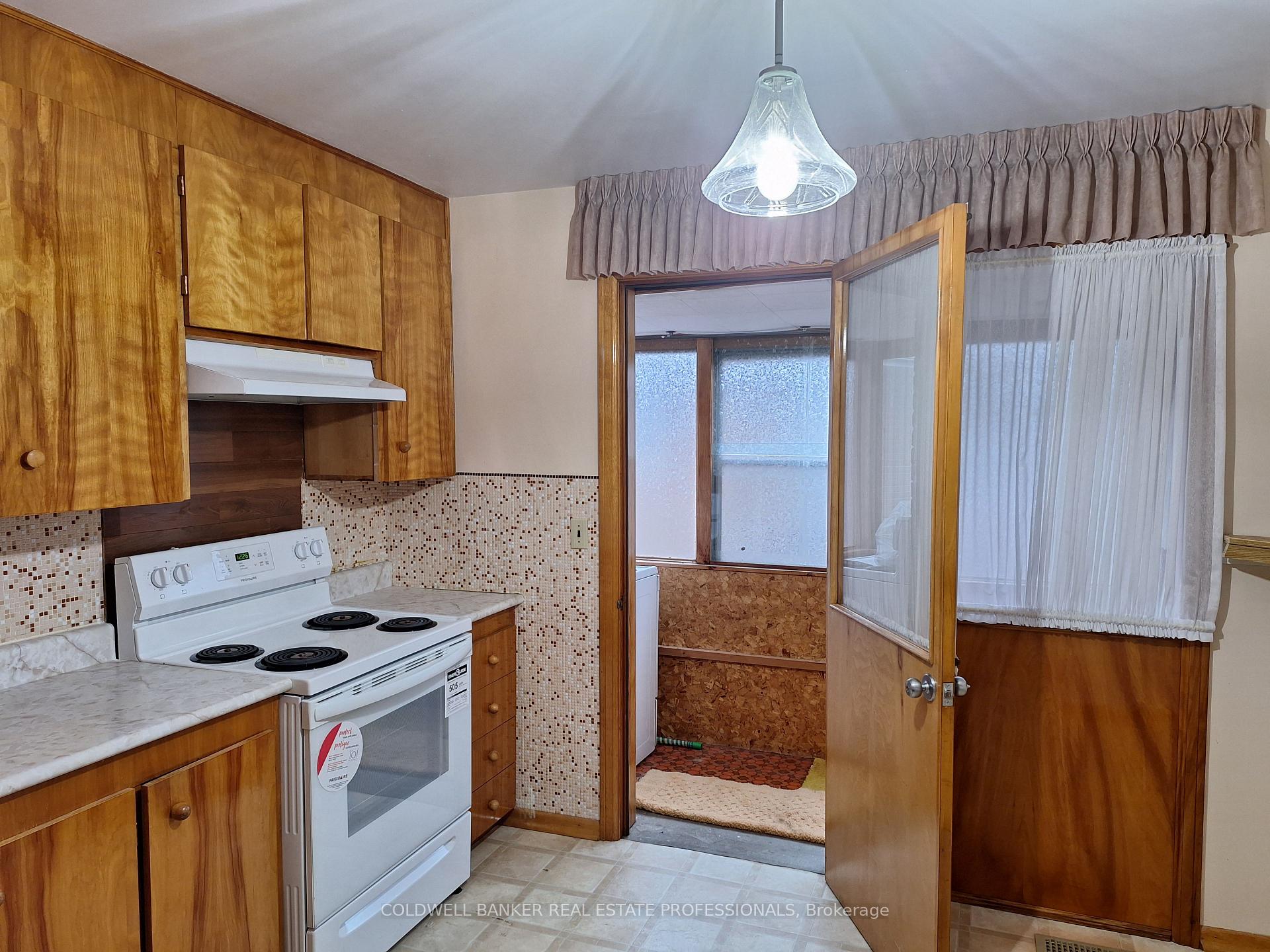 Photo 6 of 42 Budea Crescent, Scarborough, Wexford-Maryvale — HOMEH