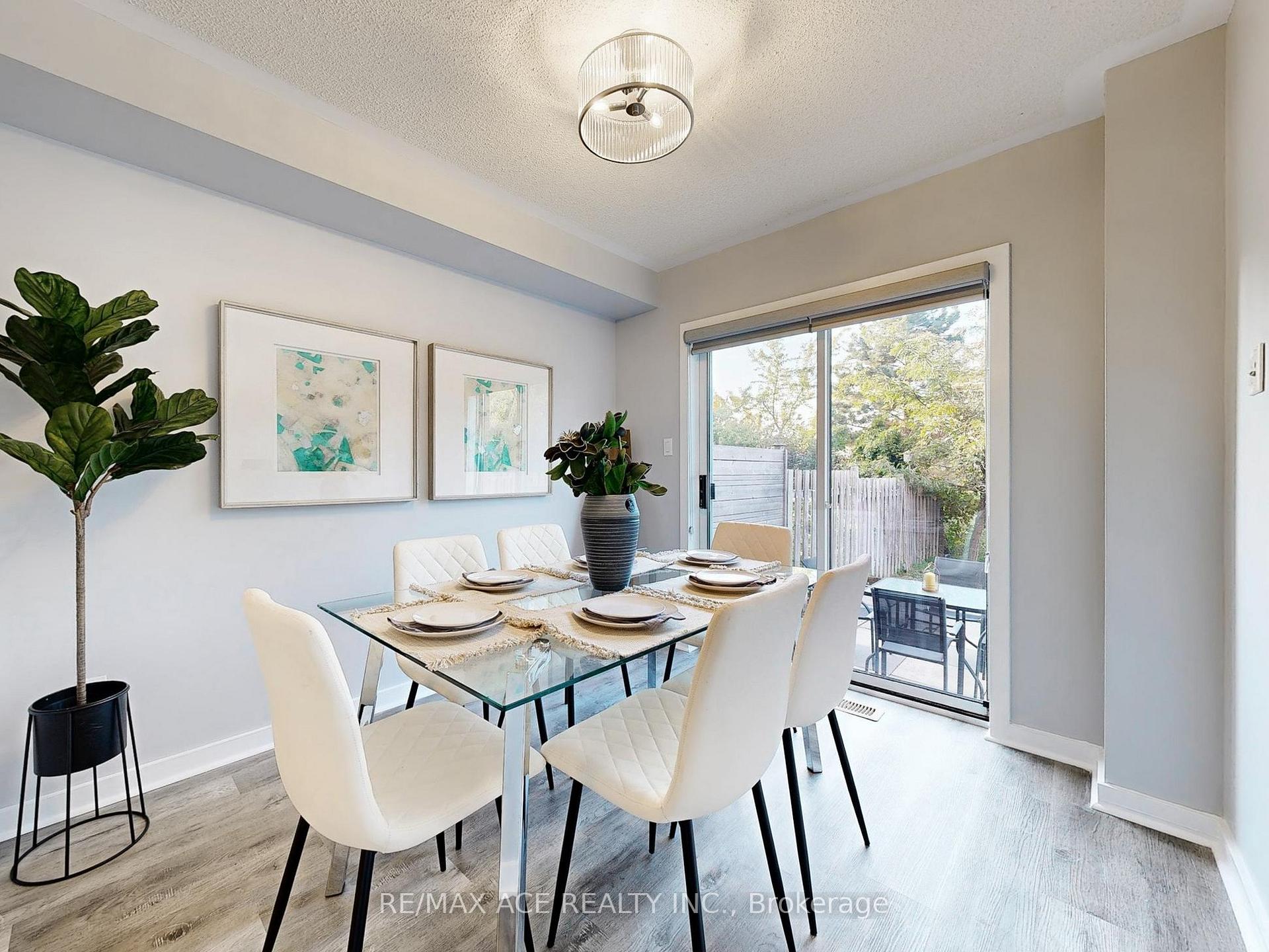 Photo 6 of 40 Gadwall Avenue, Barrie, Painswick South — HOMEH