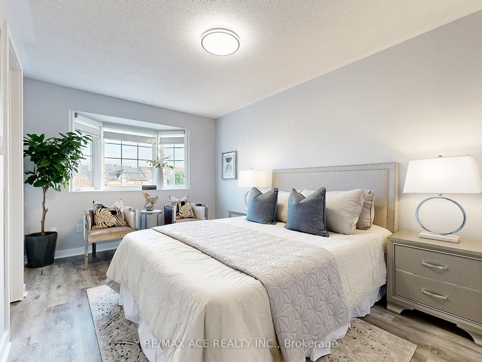 Photo 5 of 40 Gadwall Avenue, Barrie, Painswick South — HOMEH