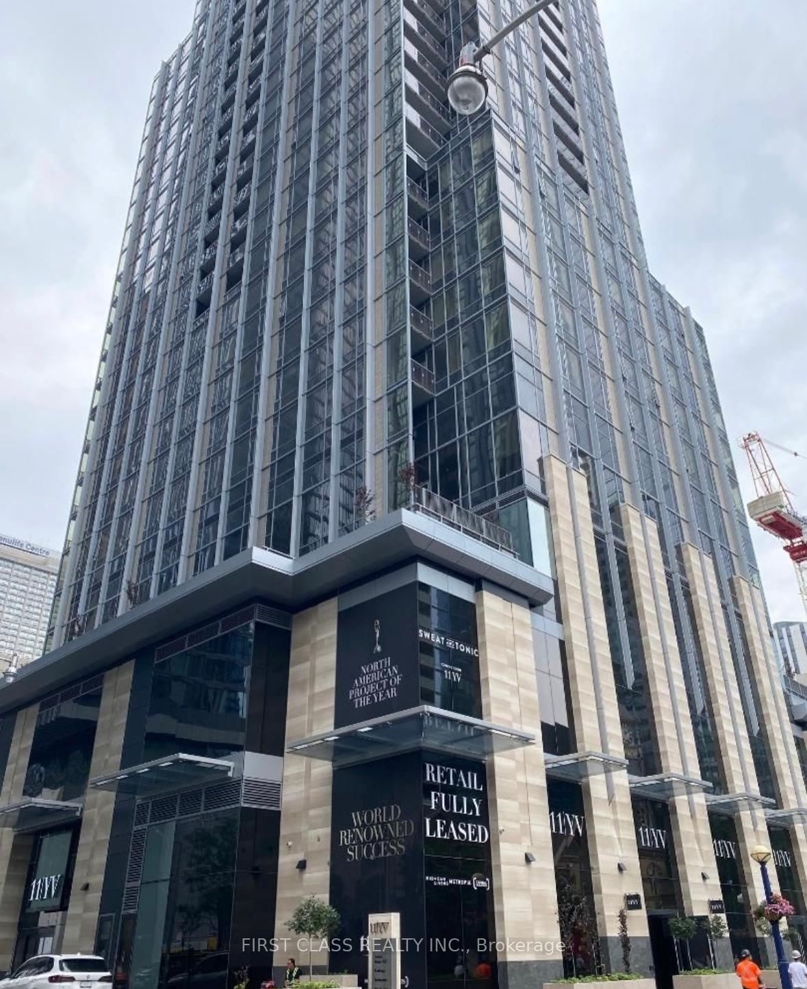 Front of Unit 4802, 11 Yorkville Ave