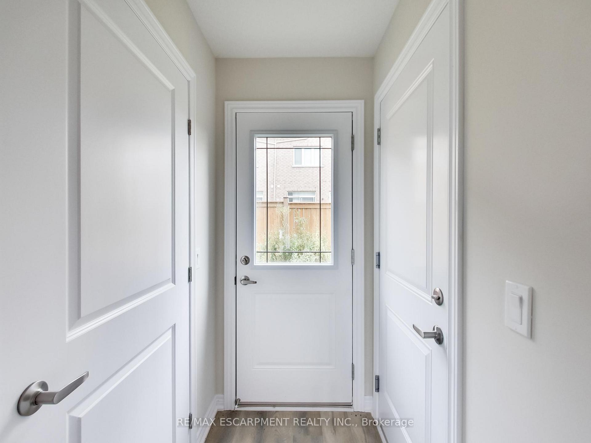 Photo 2 of Unit 23, 19 Picardy Drive, Hamilton, Stoney Creek — HOMEH