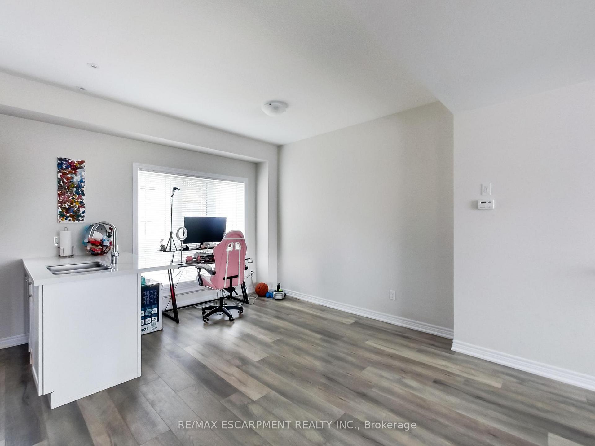 Photo 23 of Unit 23, 19 Picardy Drive, Hamilton, Stoney Creek — HOMEH