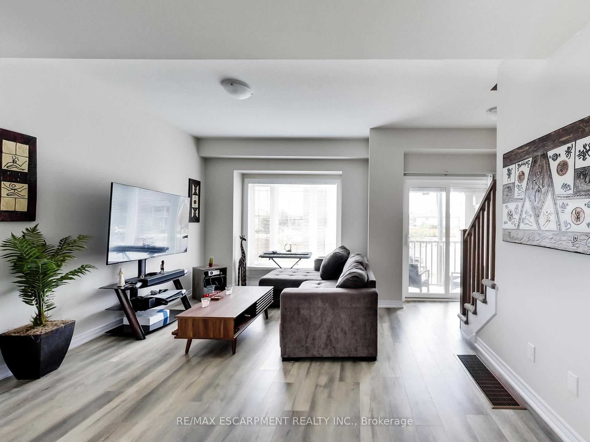 Photo 16 of Unit 23, 19 Picardy Drive, Hamilton, Stoney Creek — HOMEH