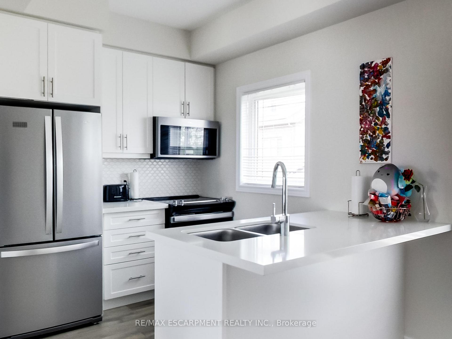 Photo 17 of Unit 23, 19 Picardy Drive, Hamilton, Stoney Creek — HOMEH