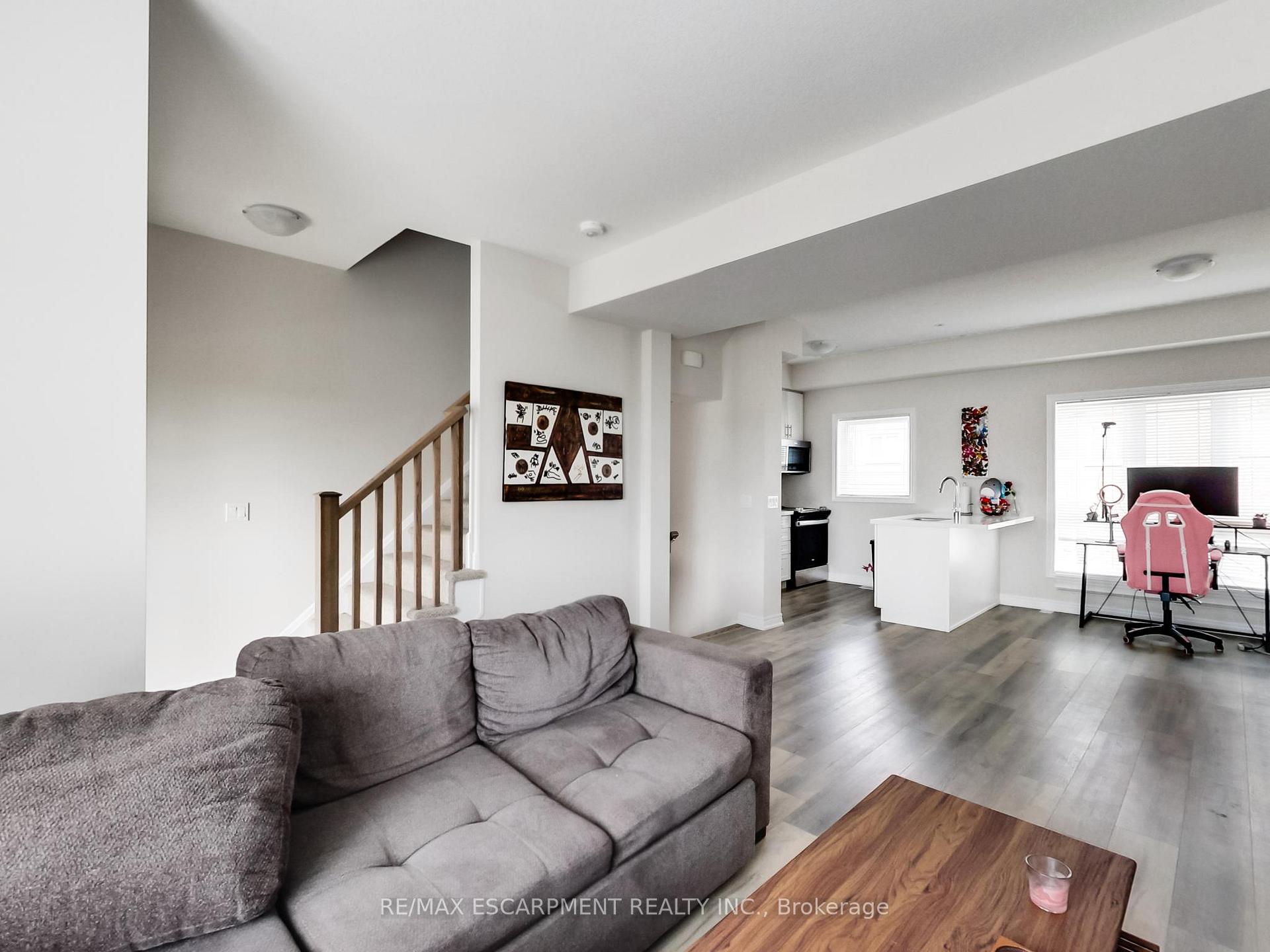 Photo 25 of Unit 23, 19 Picardy Drive, Hamilton, Stoney Creek — HOMEH