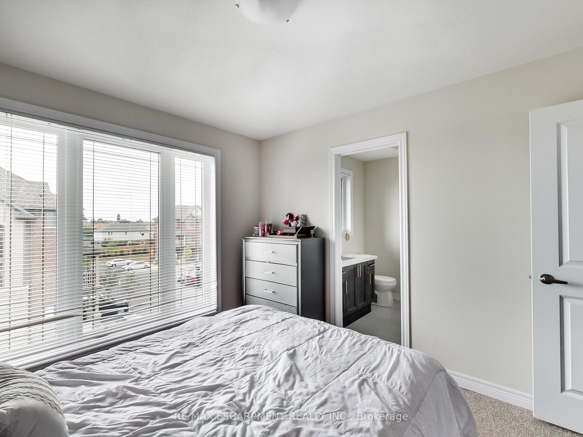 Photo 33 of Unit 23, 19 Picardy Drive, Hamilton, Stoney Creek — HOMEH