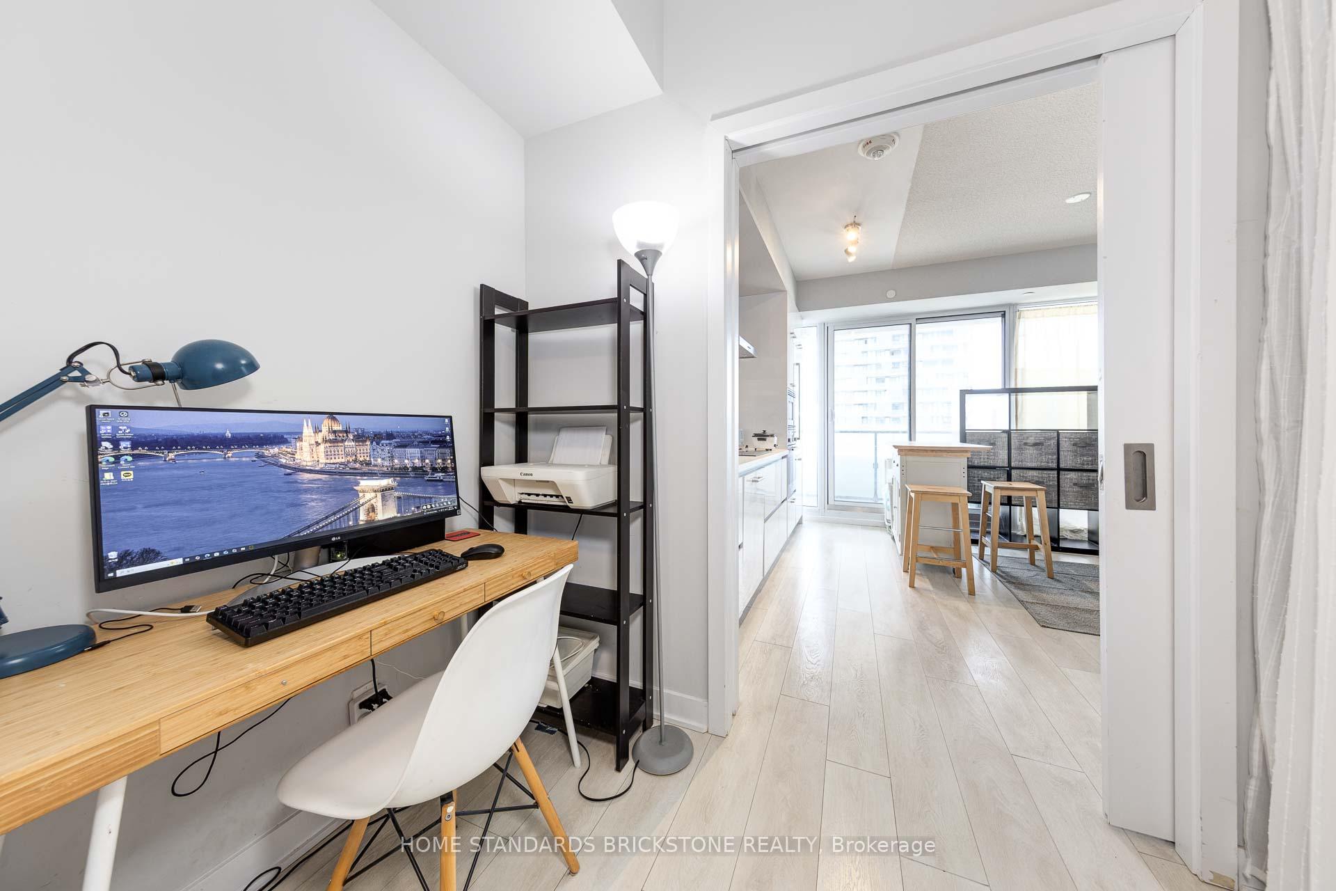 Photo 5 of Unit 3511, 2221 Yonge Street, Toronto, Mount Pleasant West — HOMEH