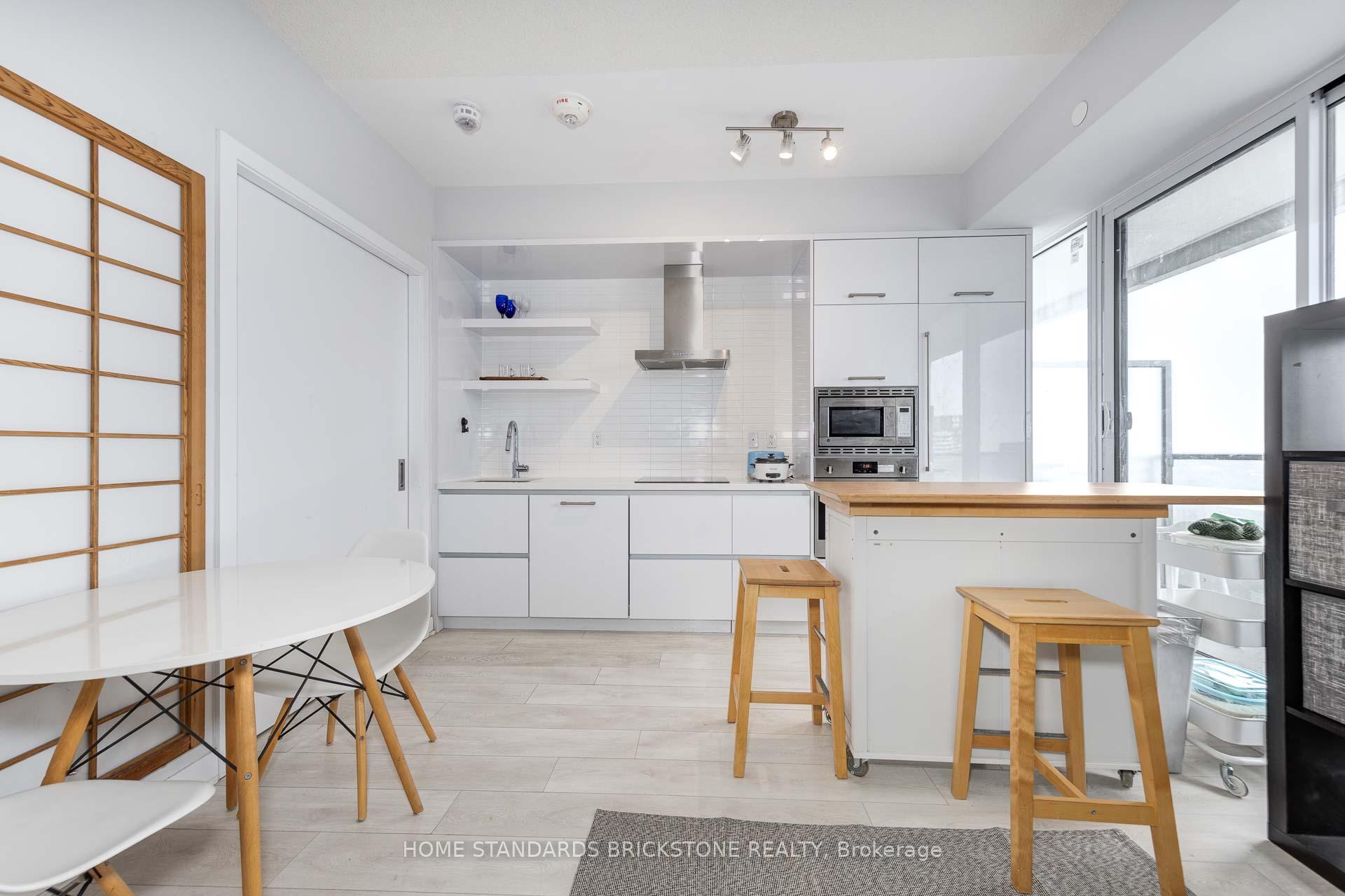 Photo 13 of Unit 3511, 2221 Yonge Street, Toronto, Mount Pleasant West — HOMEH
