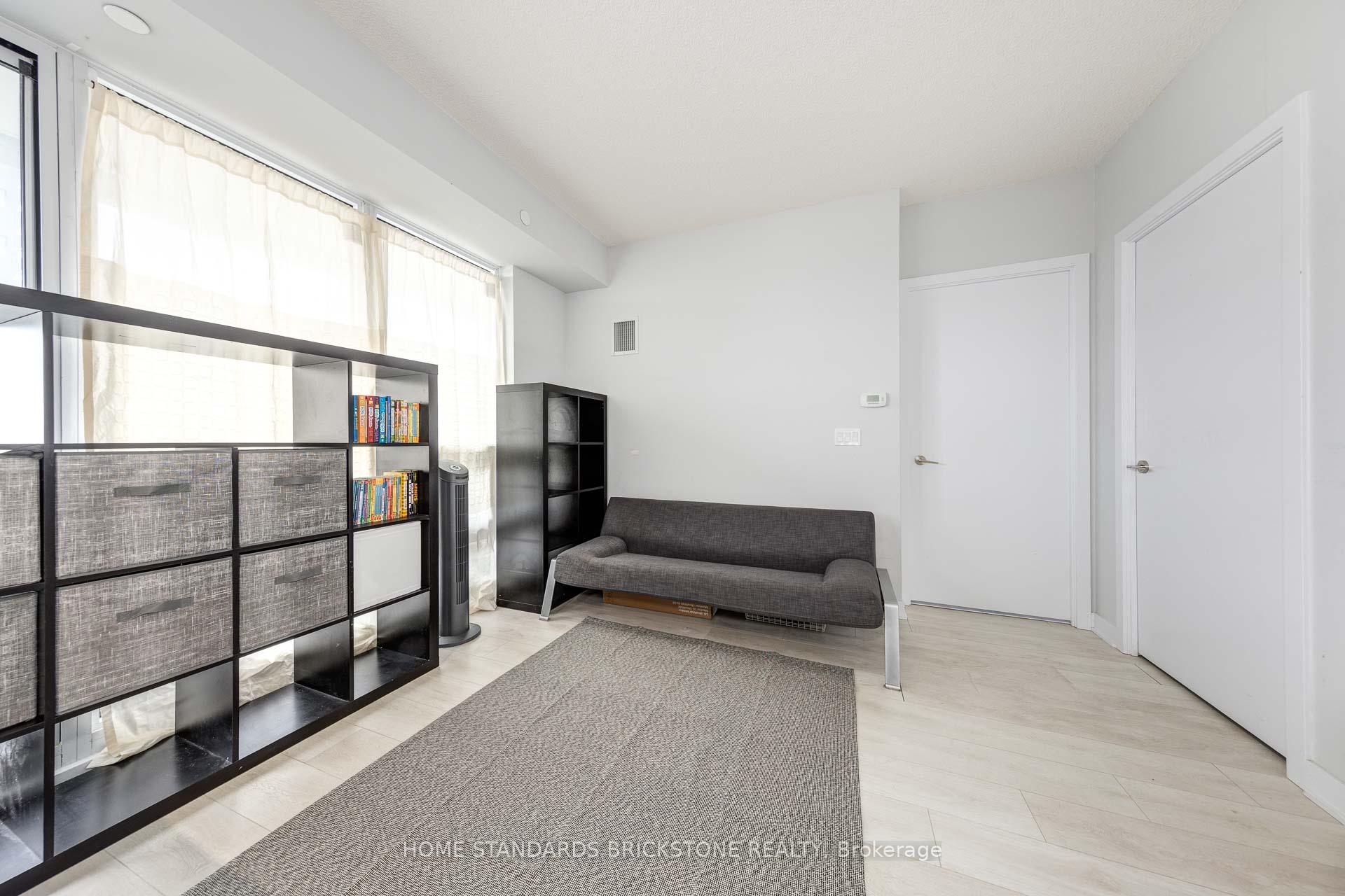 Photo 10 of Unit 3511, 2221 Yonge Street, Toronto, Mount Pleasant West — HOMEH
