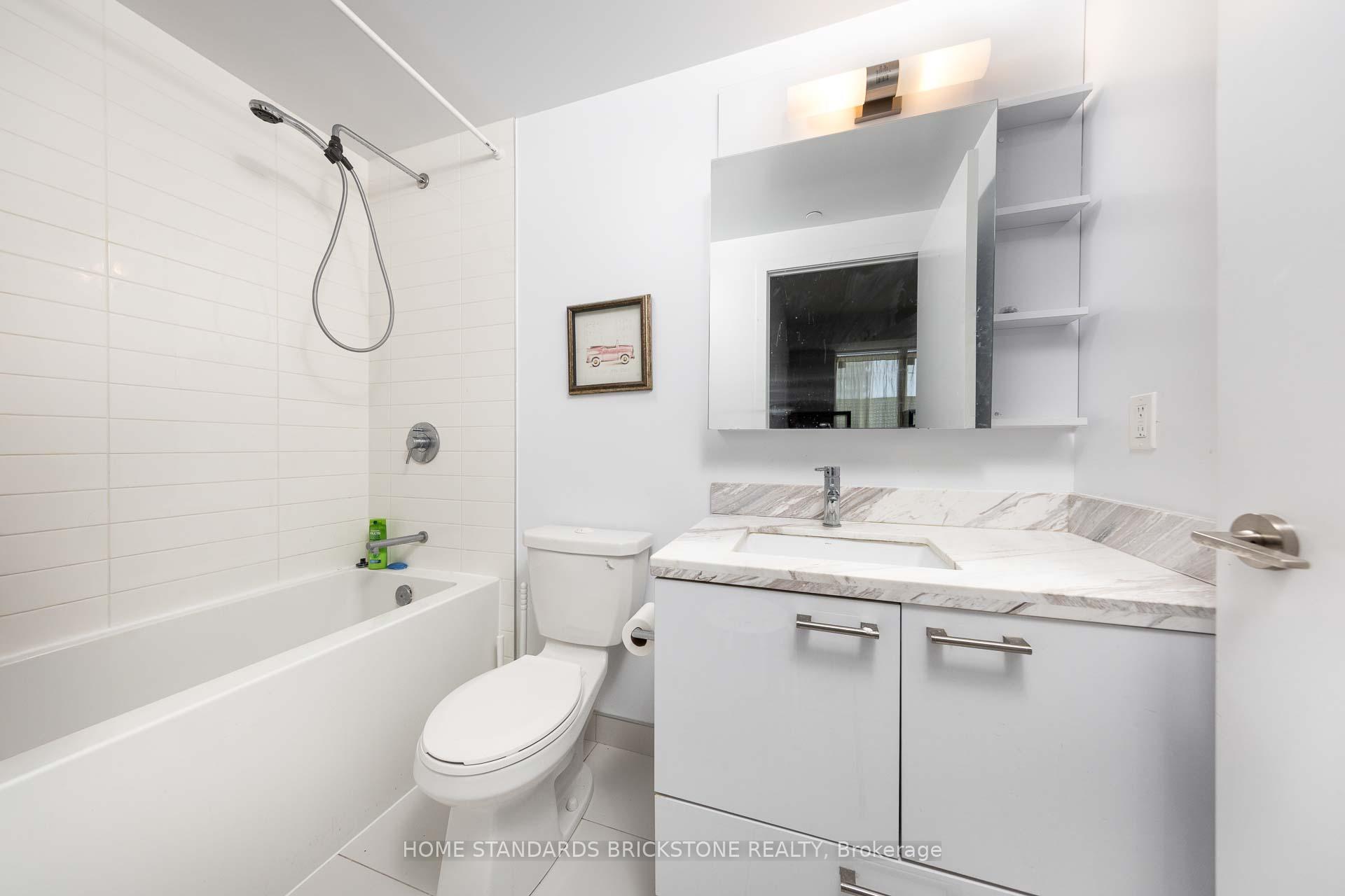 Photo 17 of Unit 3511, 2221 Yonge Street, Toronto, Mount Pleasant West — HOMEH