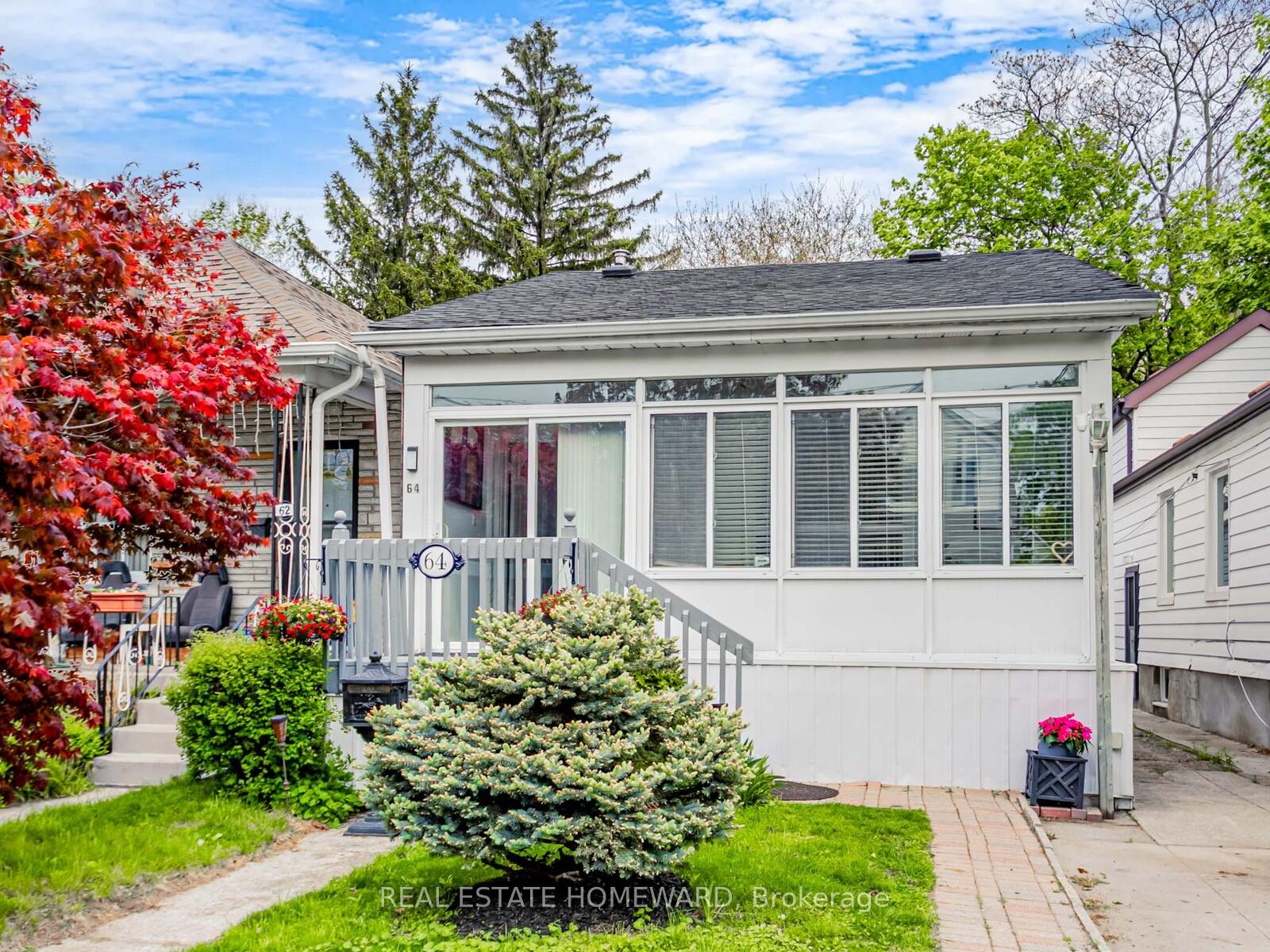 Photo 3 of 64 Frater Avenue, Toronto, East York — HOMEH