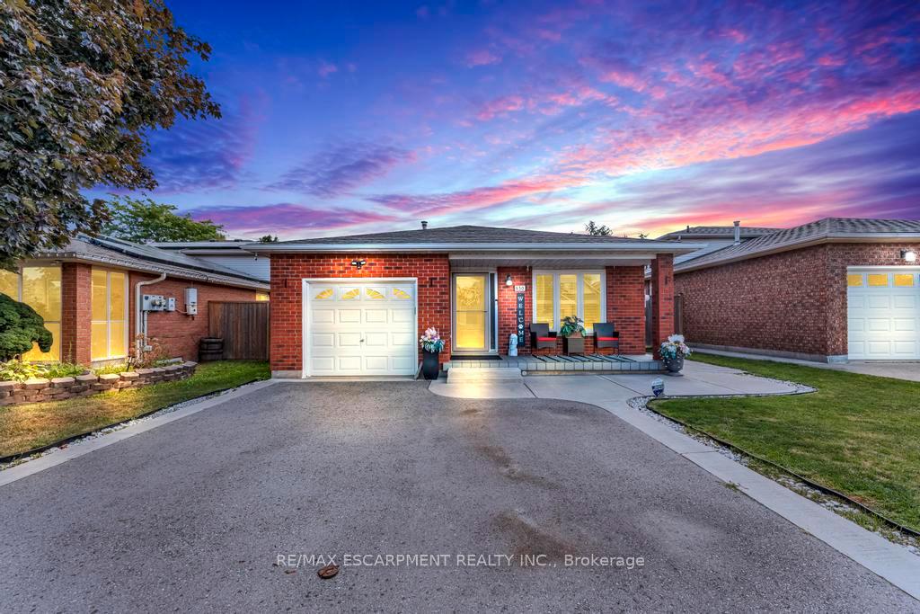 Photo 1 of 650 Acadia Drive, Hamilton, Rushdale — HOMEH
