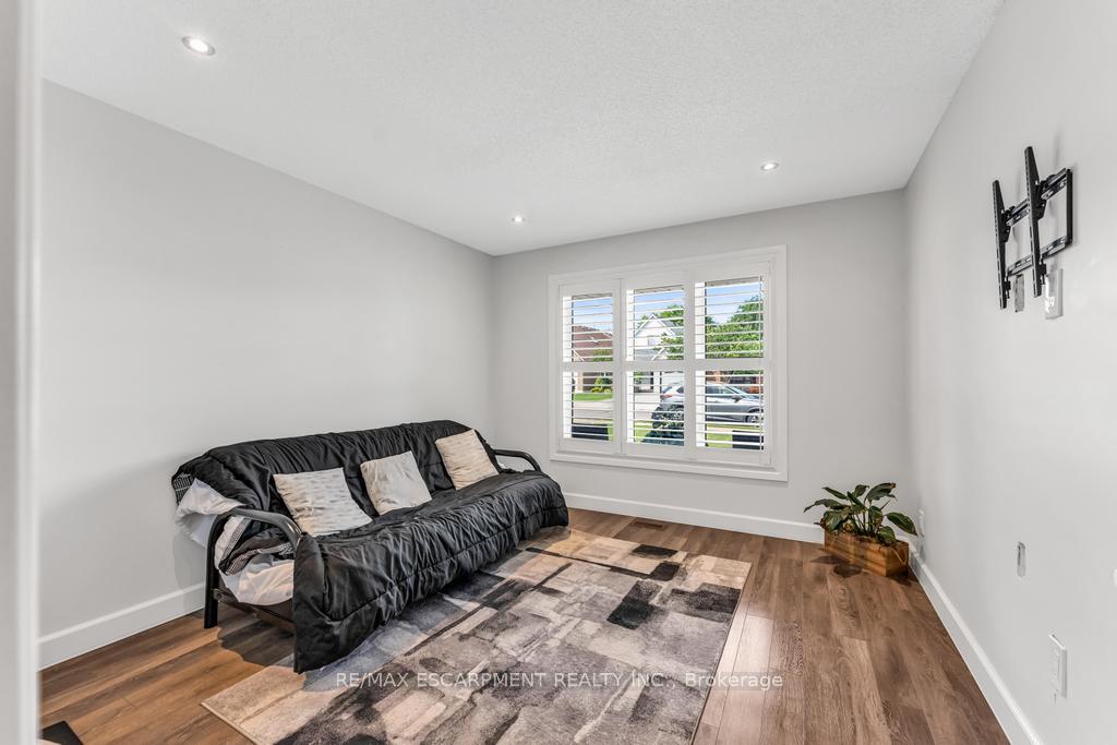 Photo 16 of 650 Acadia Drive, Hamilton, Rushdale — HOMEH