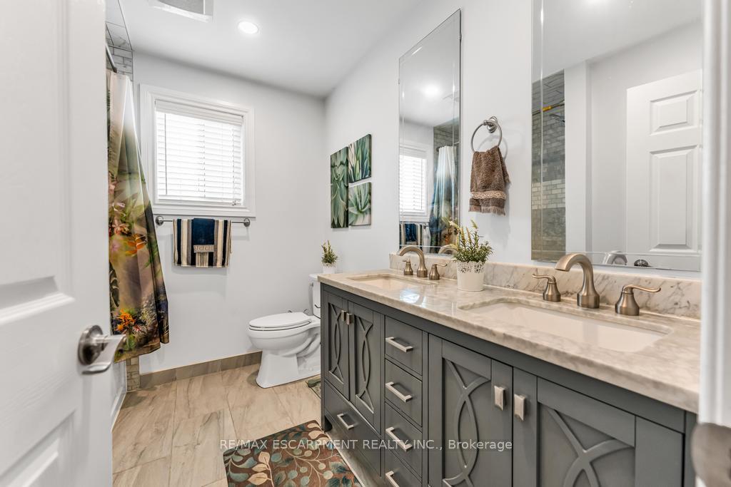 Photo 17 of 650 Acadia Drive, Hamilton, Rushdale — HOMEH