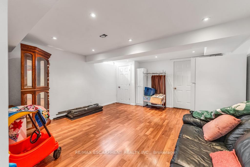 Photo 20 of 650 Acadia Drive, Hamilton, Rushdale — HOMEH