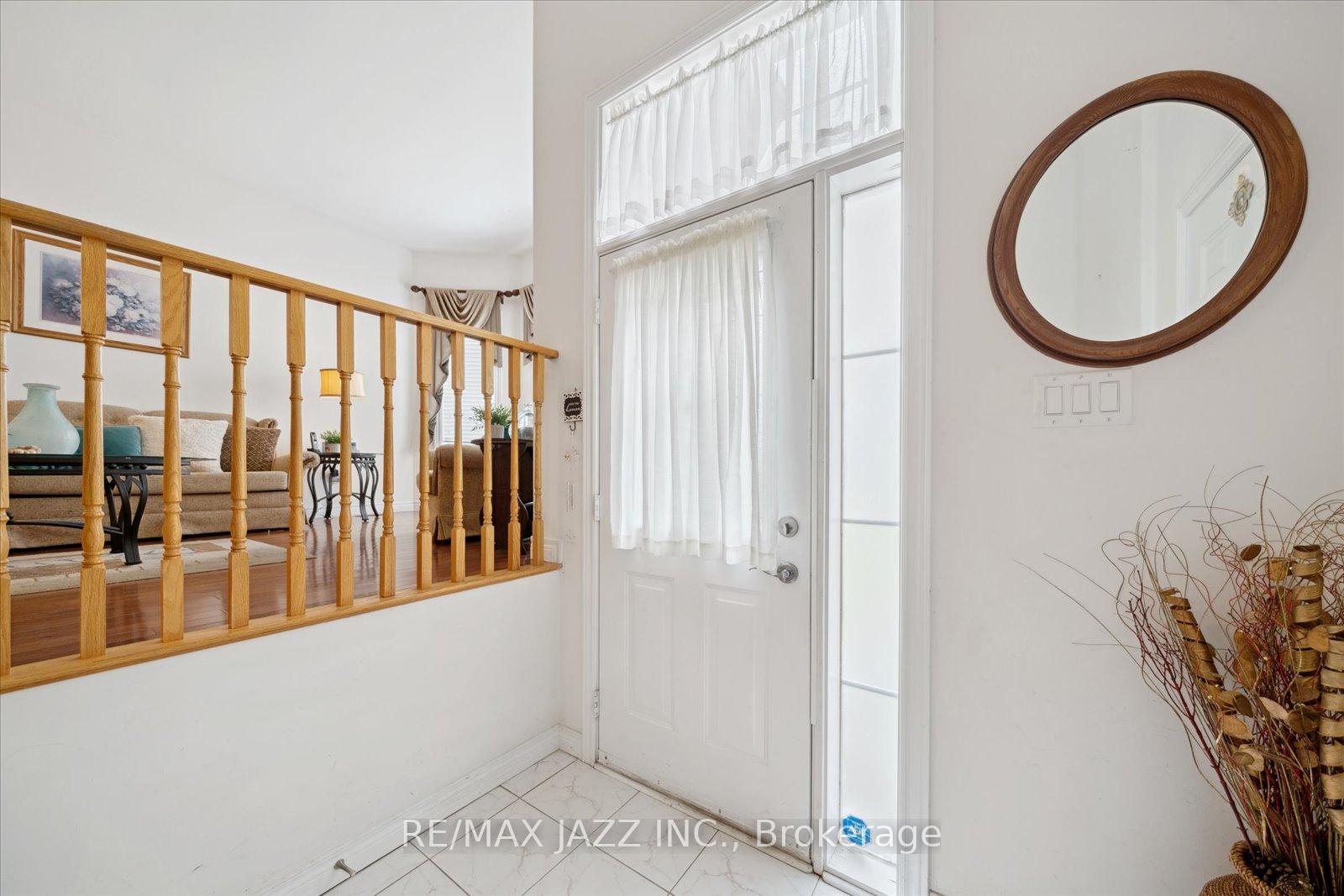 Photo 6 of 802 Coldstream Drive, Oshawa, Taunton — HOMEH