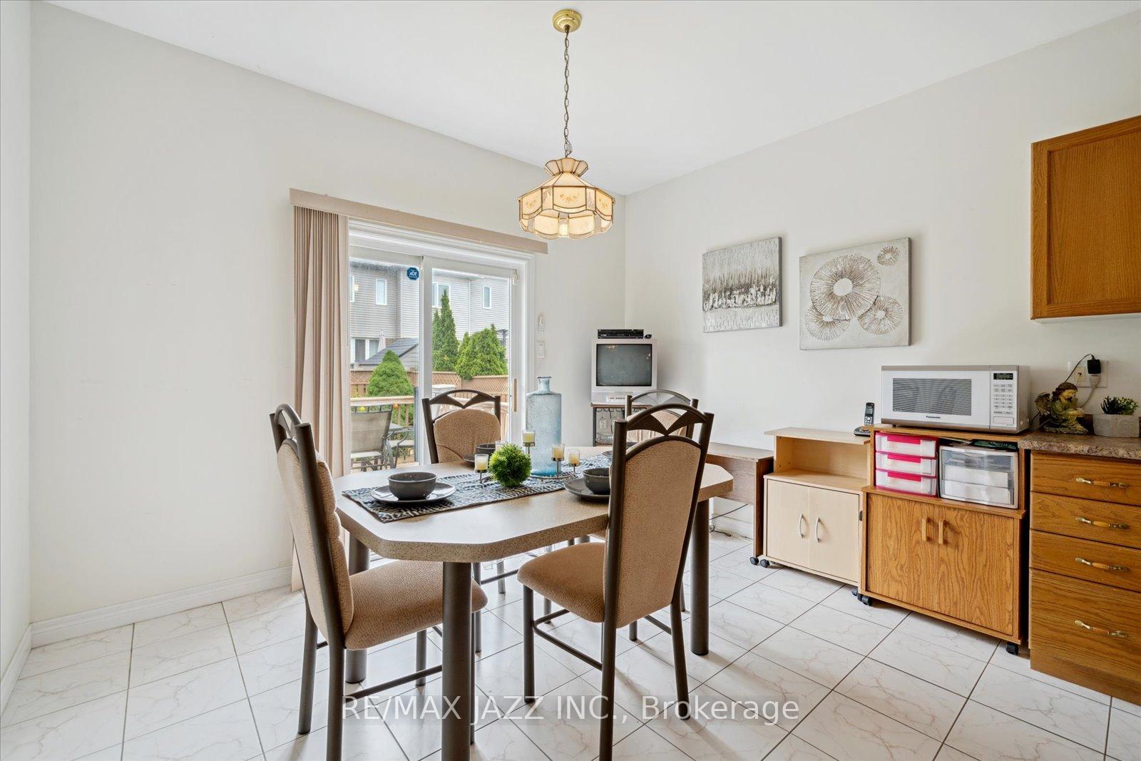 Photo 20 of 802 Coldstream Drive, Oshawa, Taunton — HOMEH