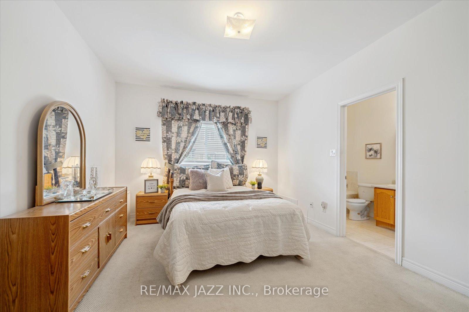Photo 21 of 802 Coldstream Drive, Oshawa, Taunton — HOMEH