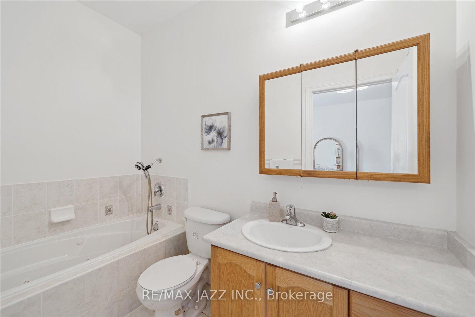 Photo 26 of 802 Coldstream Drive, Oshawa, Taunton — HOMEH