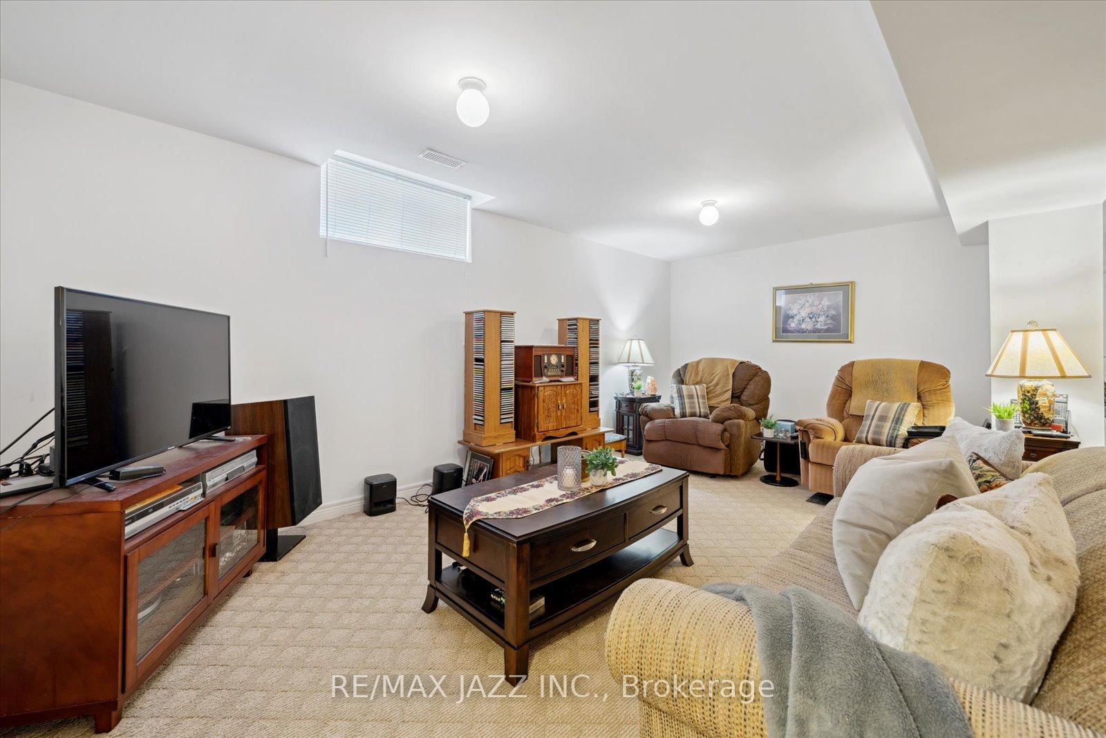 Photo 22 of 802 Coldstream Drive, Oshawa, Taunton — HOMEH