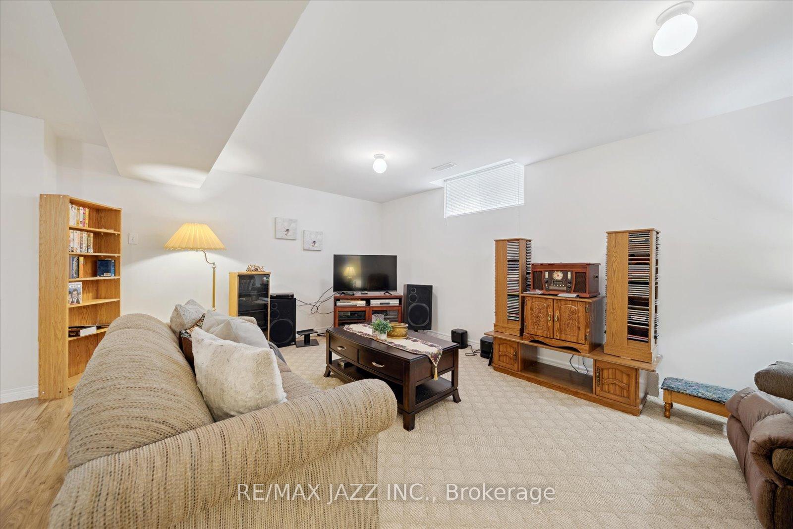Photo 32 of 802 Coldstream Drive, Oshawa, Taunton — HOMEH