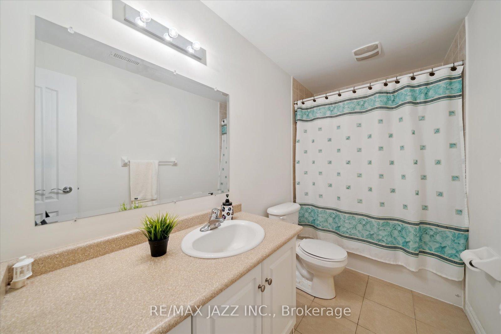 Photo 33 of 802 Coldstream Drive, Oshawa, Taunton — HOMEH