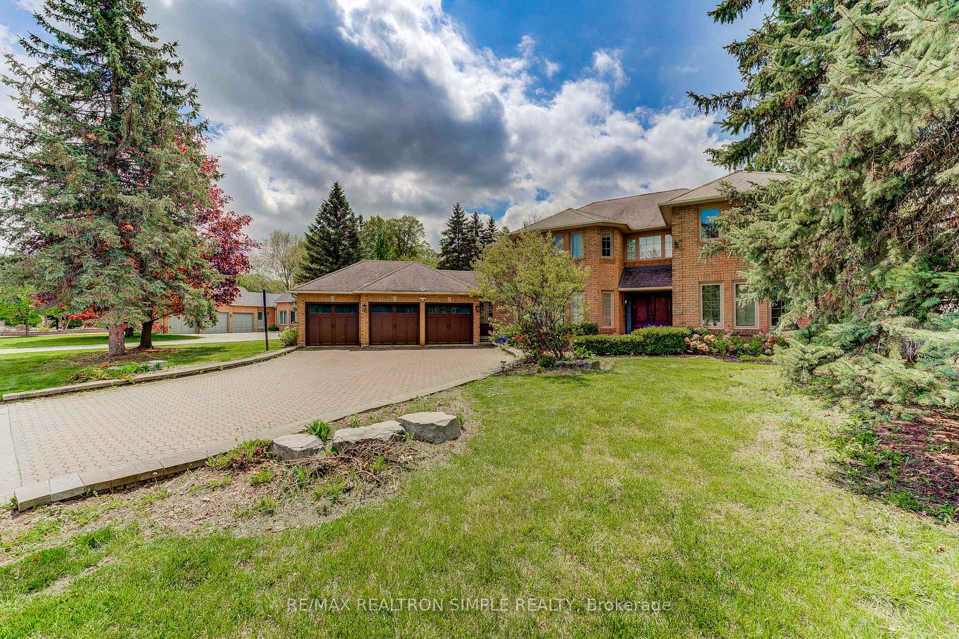 Photo 4 of 90 Treegrove Circle, Aurora, Hills of St Andrew — HOMEH
