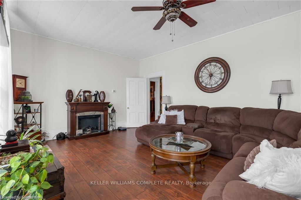 Photo 13 of 155 Bishopsgate Road, Brant, Burford — HOMEH