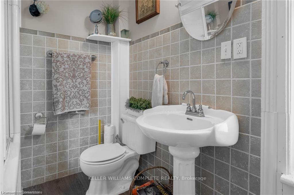 Photo 40 of 155 Bishopsgate Road, Brant, Burford — HOMEH