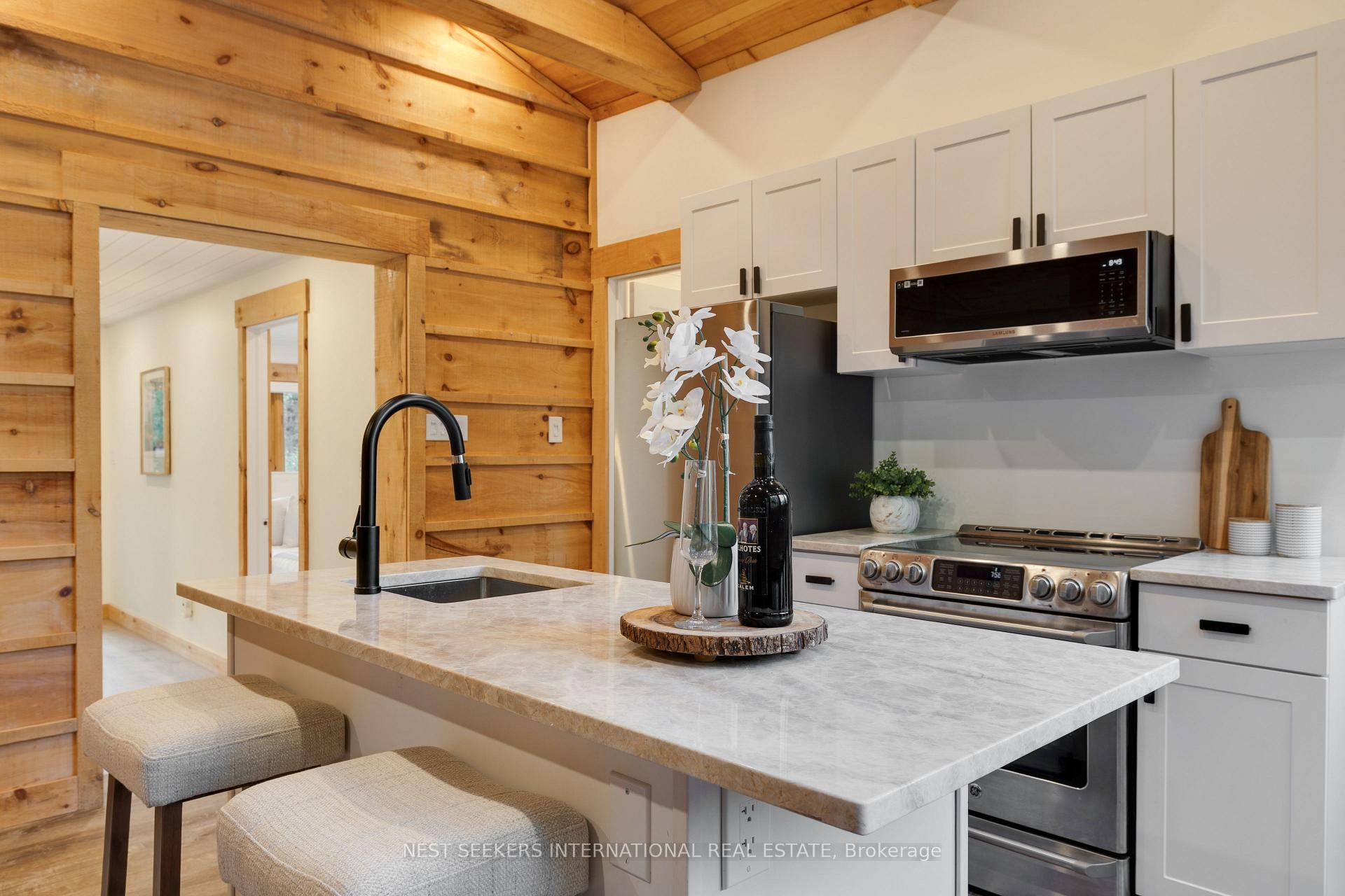 Photo 13 of 15 Edgar Road, Collingwood — HOMEH