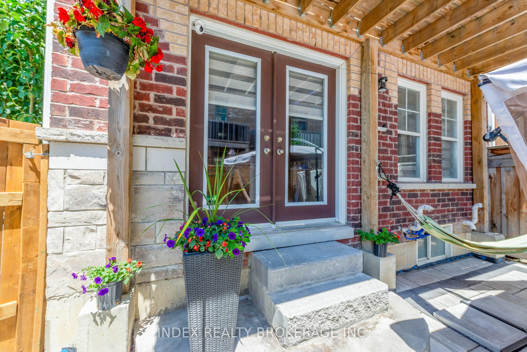 Photo 10 of Unit 26, 10 Porter Avenue, Vaughan, West Woodbridge — HOMEH