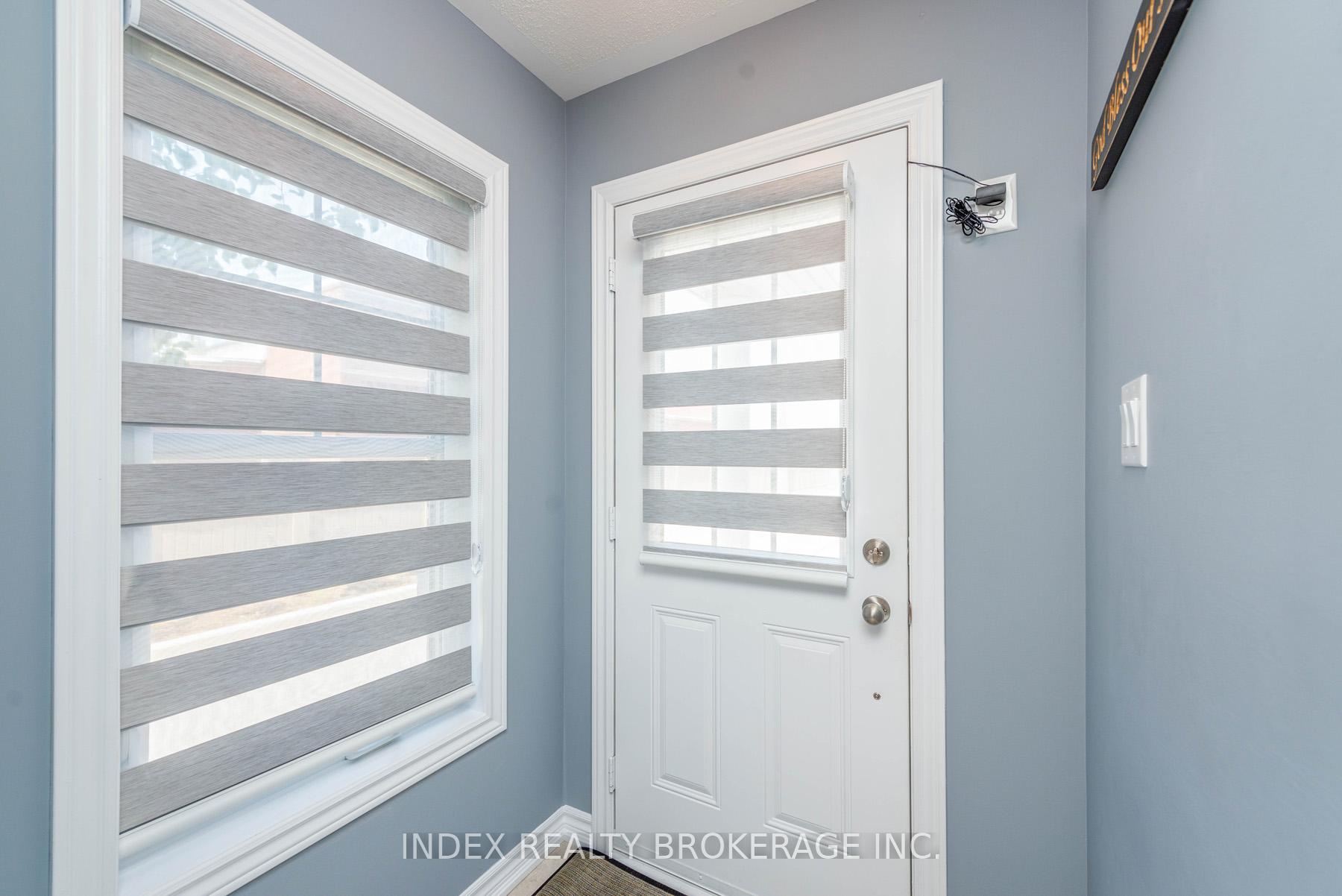 Photo 2 of Unit 26, 10 Porter Avenue, Vaughan, West Woodbridge — HOMEH