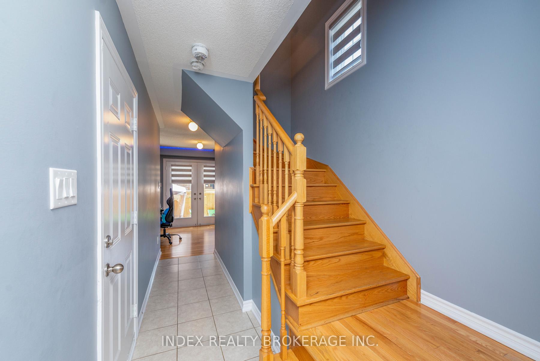 Photo 11 of Unit 26, 10 Porter Avenue, Vaughan, West Woodbridge — HOMEH