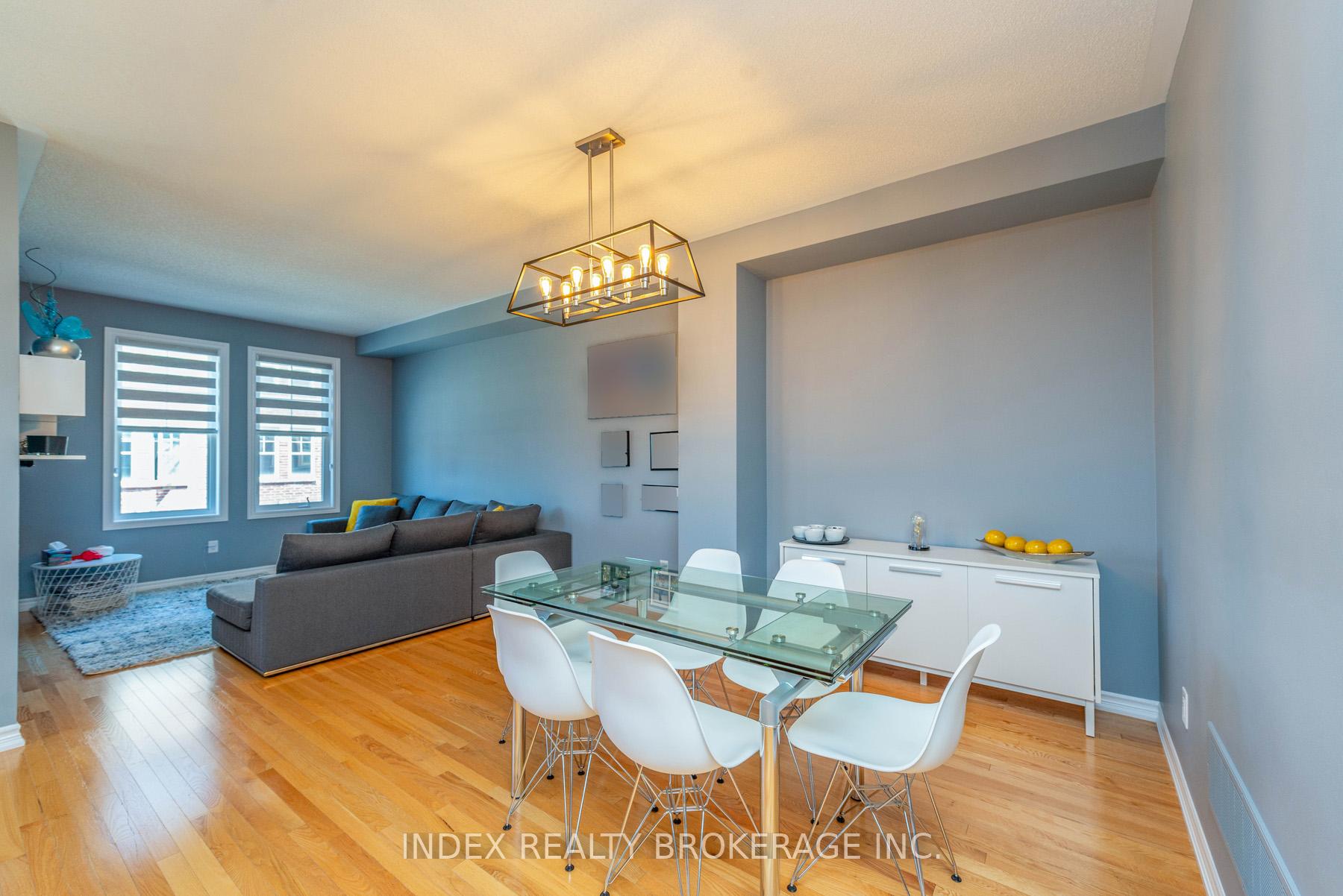 Photo 3 of Unit 26, 10 Porter Avenue, Vaughan, West Woodbridge — HOMEH