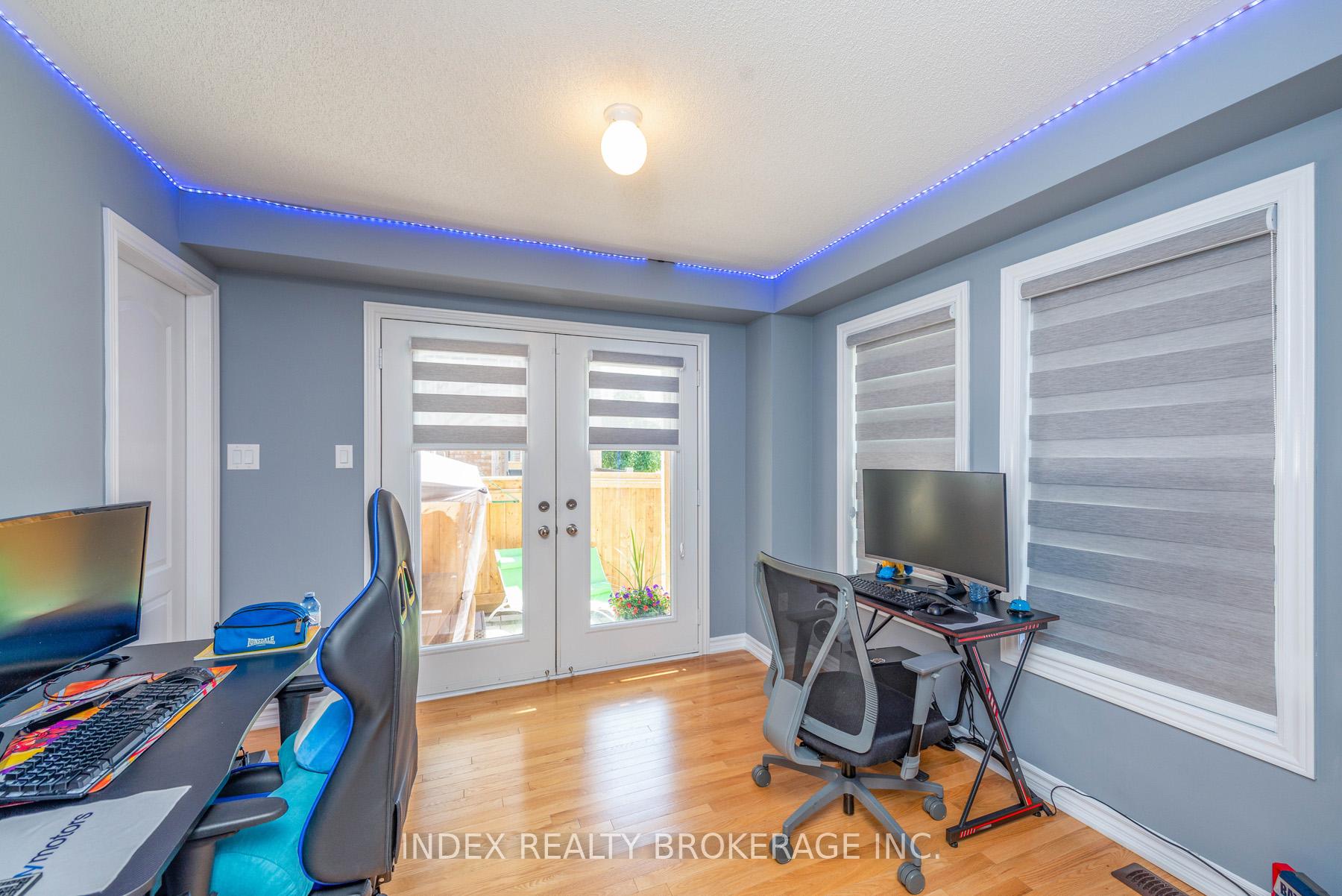 Photo 9 of Unit 26, 10 Porter Avenue, Vaughan, West Woodbridge — HOMEH