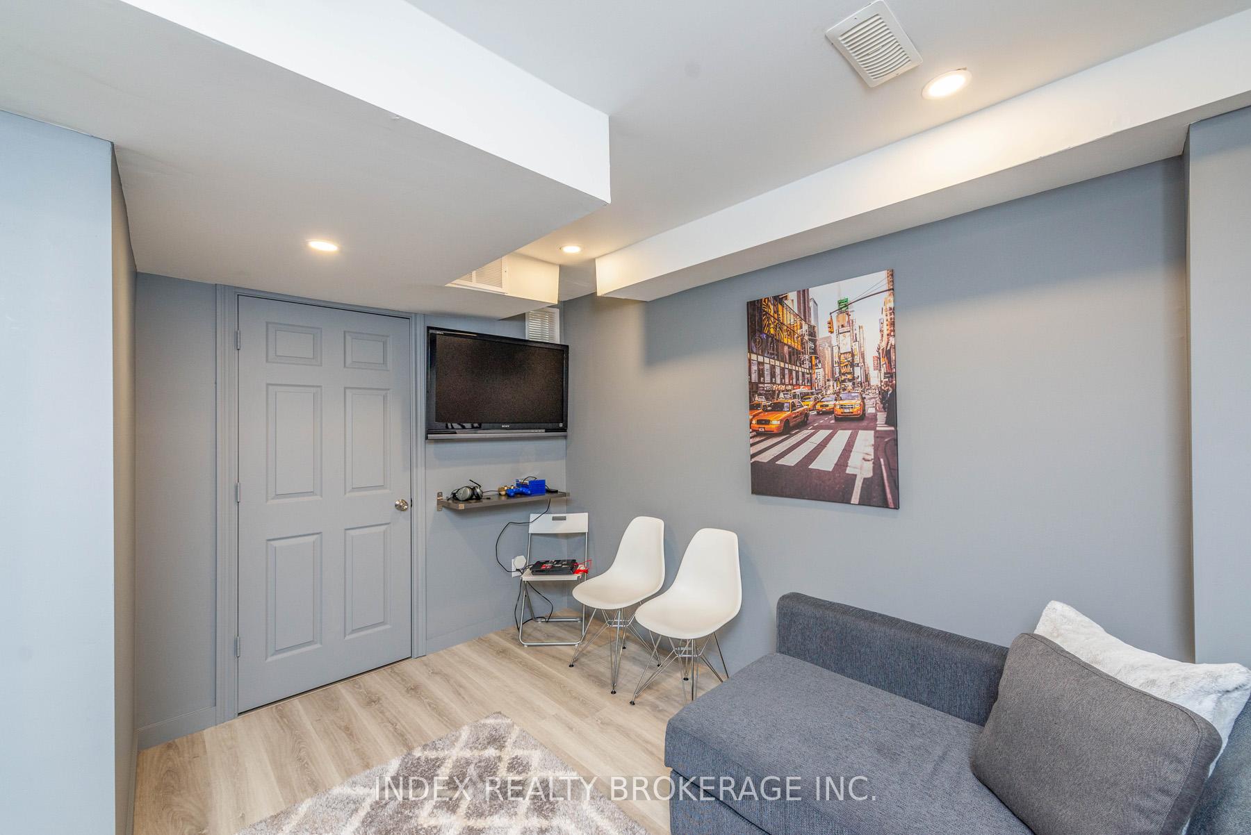 Photo 34 of Unit 26, 10 Porter Avenue, Vaughan, West Woodbridge — HOMEH