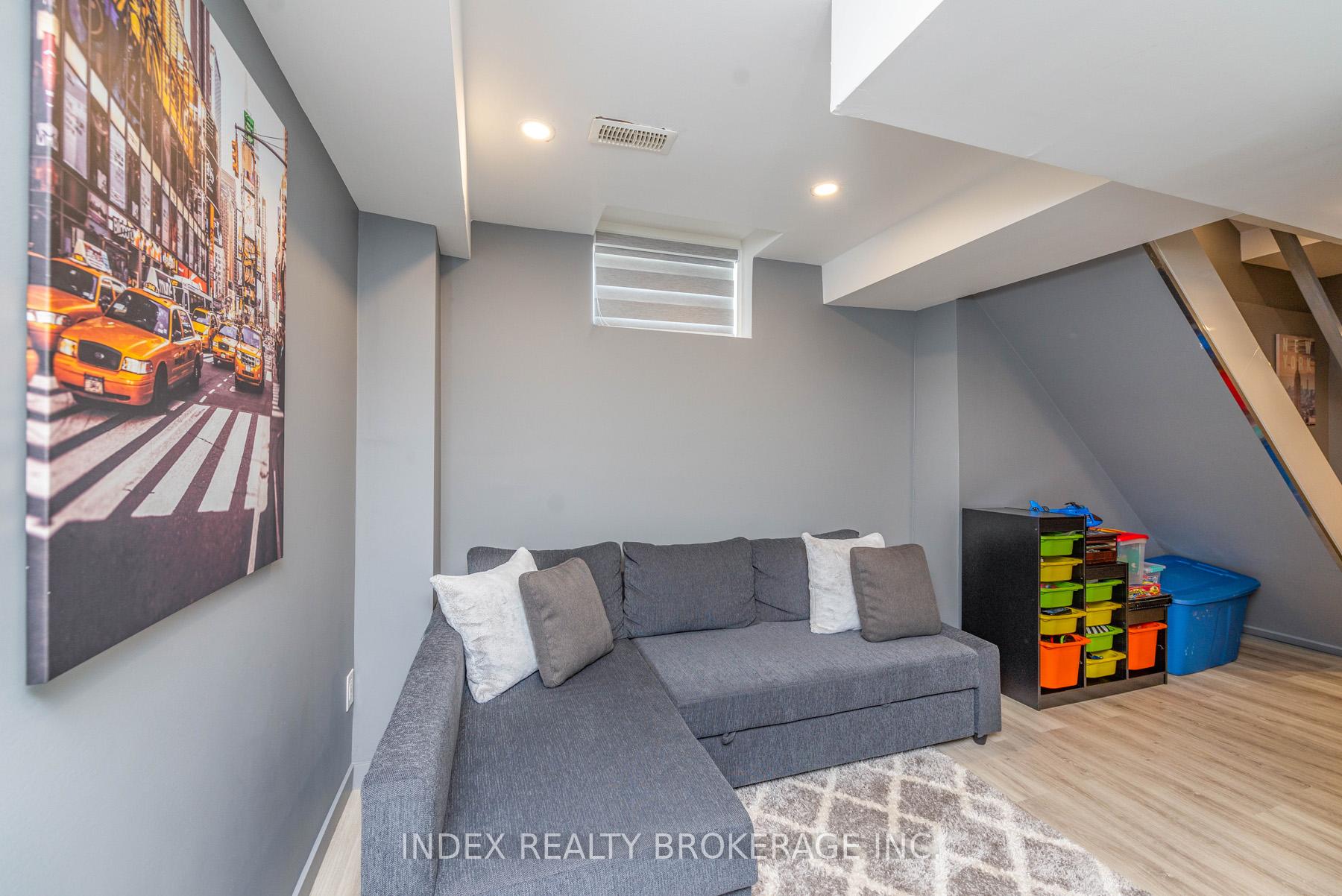Photo 41 of Unit 26, 10 Porter Avenue, Vaughan, West Woodbridge — HOMEH