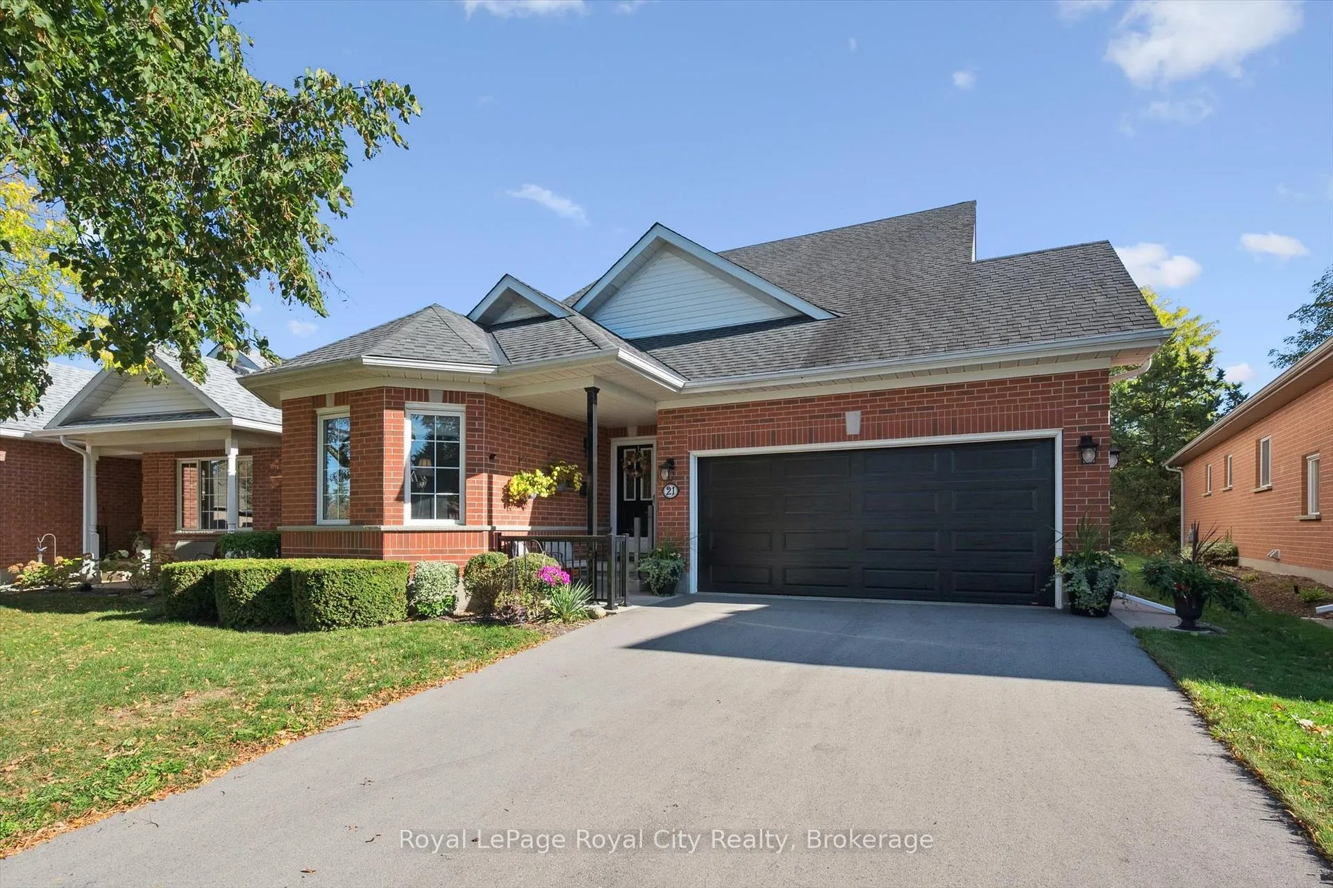 Photo 38 of 21 Cherry Blossom Circle, Guelph, Village By The Arboretum — HOMEH