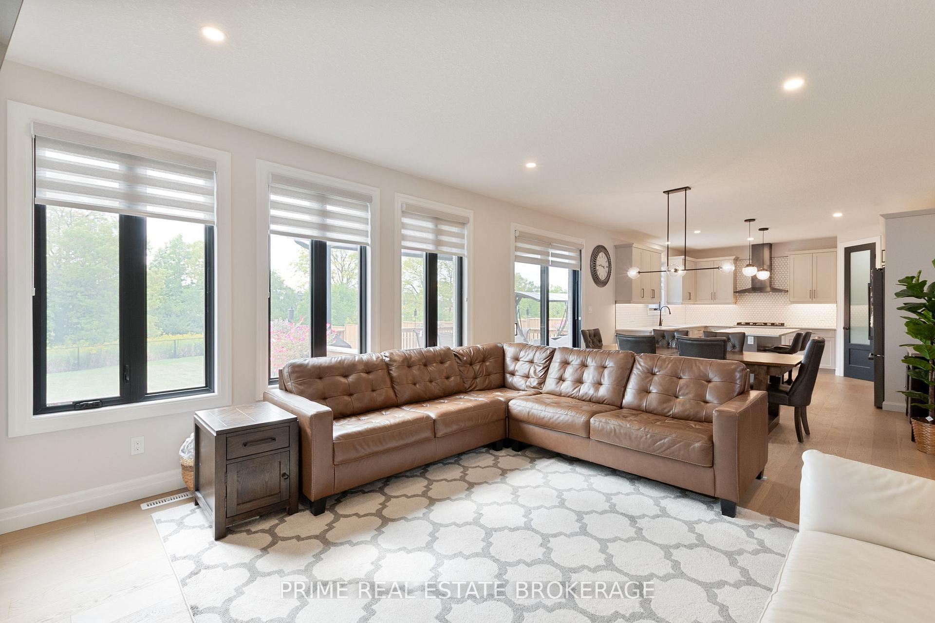 Photo 13 of 19 Aspen Circle, Thames Centre, Thorndale — HOMEH