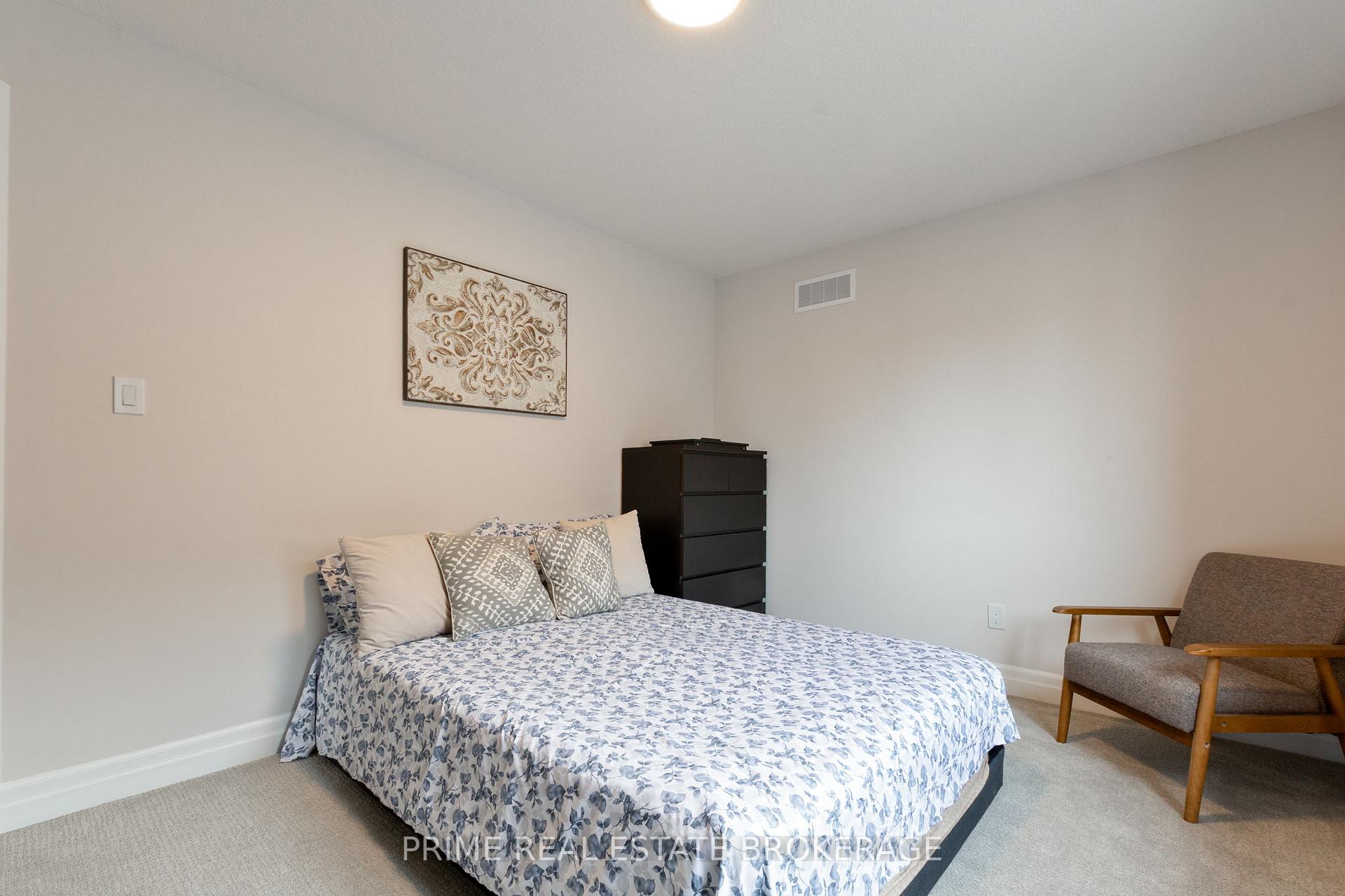 Photo 17 of 19 Aspen Circle, Thames Centre, Thorndale — HOMEH