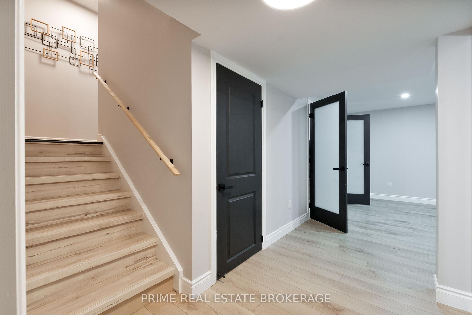 Photo 8 of 19 Aspen Circle, Thames Centre, Thorndale — HOMEH