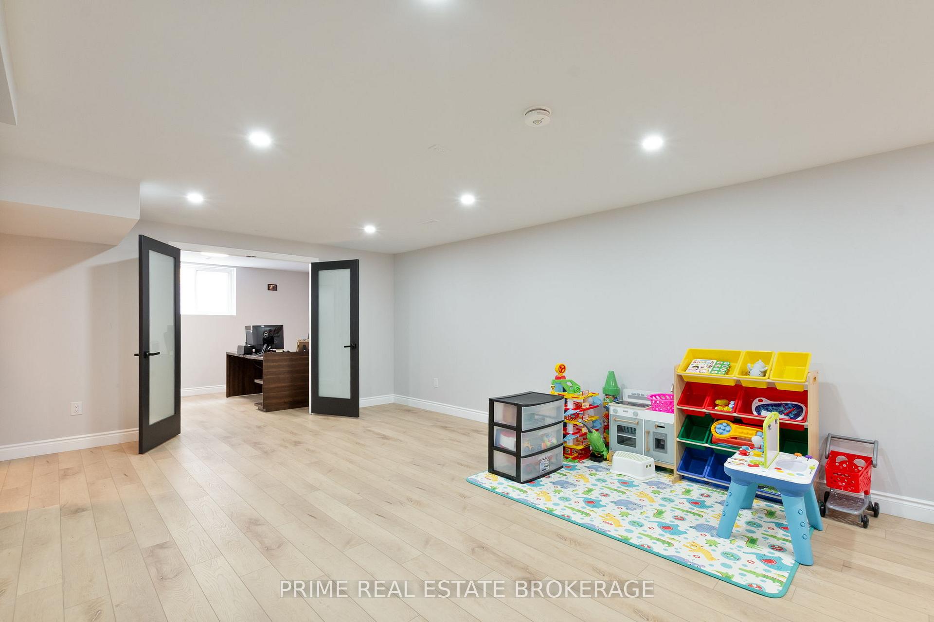 Photo 24 of 19 Aspen Circle, Thames Centre, Thorndale — HOMEH